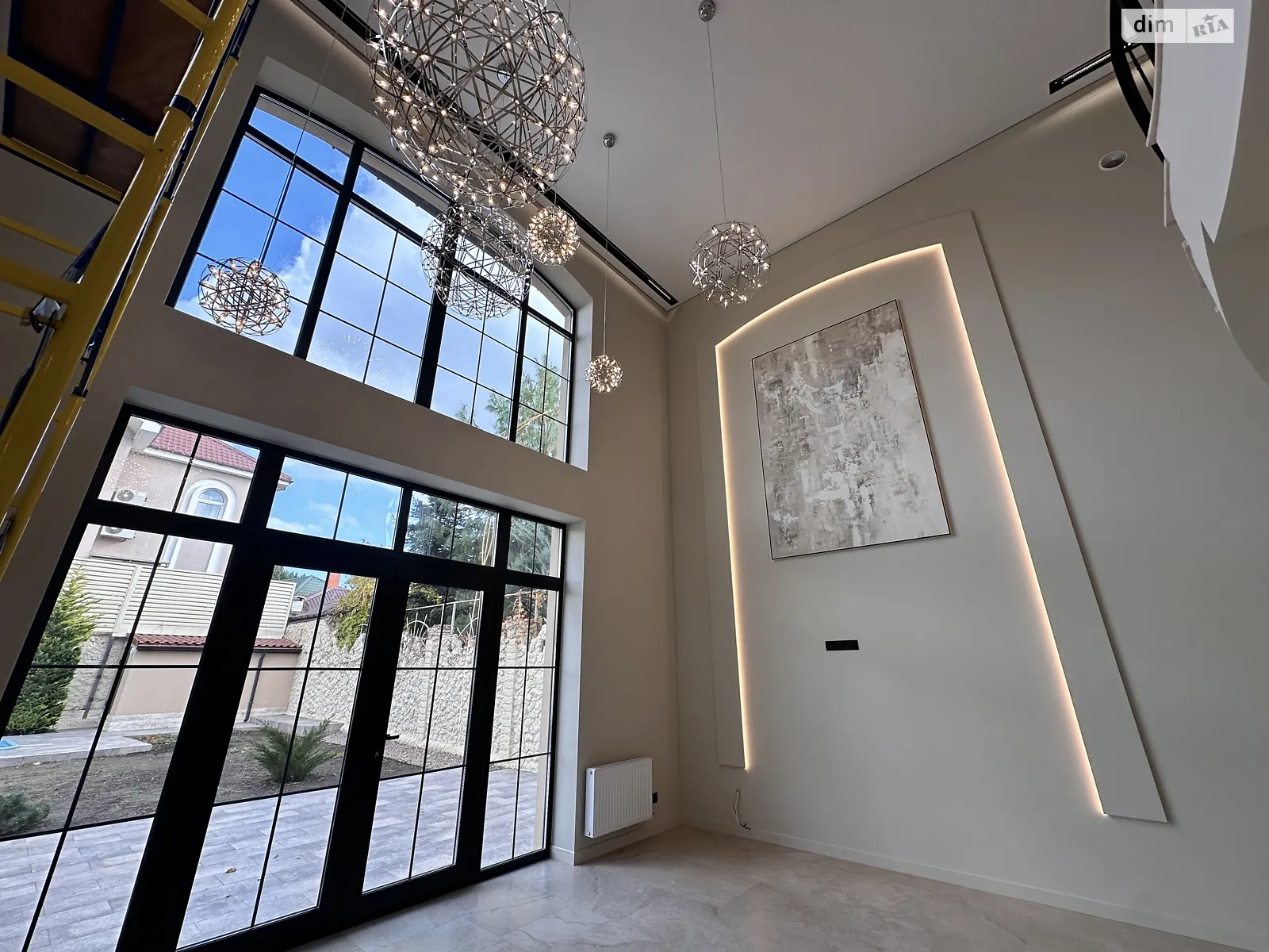 Продается дом на 2 этажа 320 кв. м с мансардой, цена: 800000 $ - фото 1