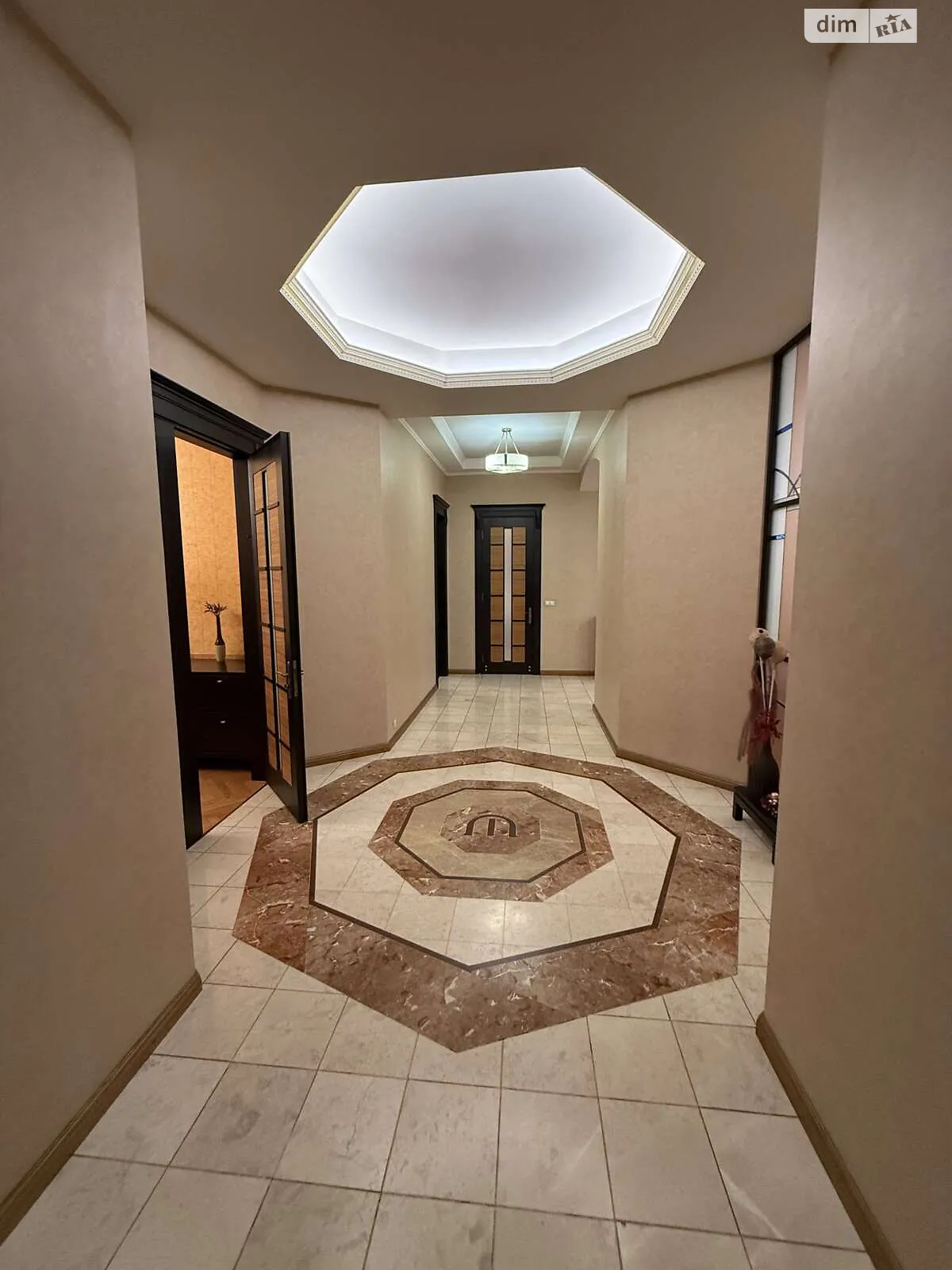 Продается 4-комнатная квартира 250 кв. м в Харькове, цена: 350000 $ - фото 1