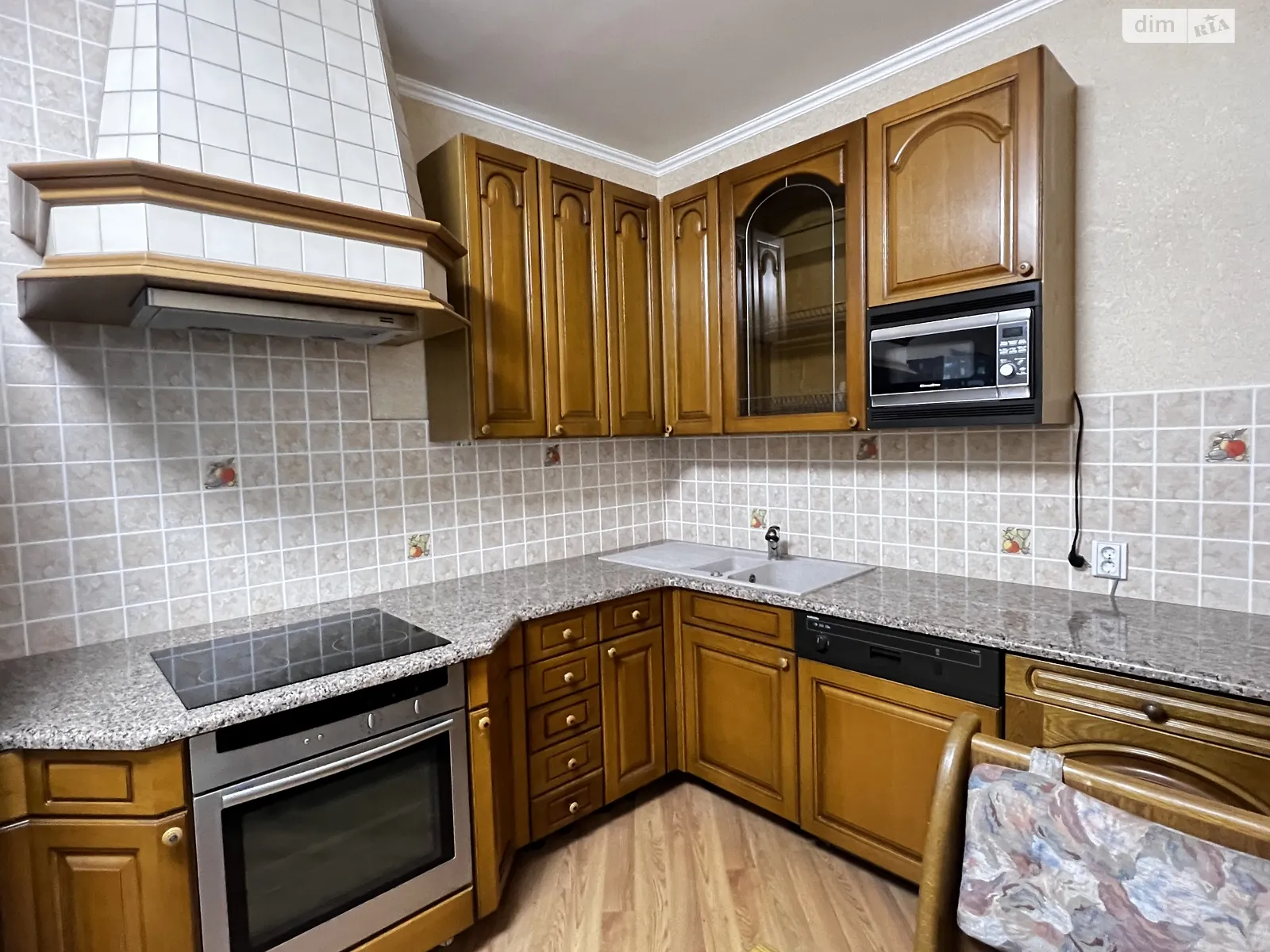 Сдается в аренду дом на 2 этажа 100 кв. м с камином, цена: 30000 грн - фото 1