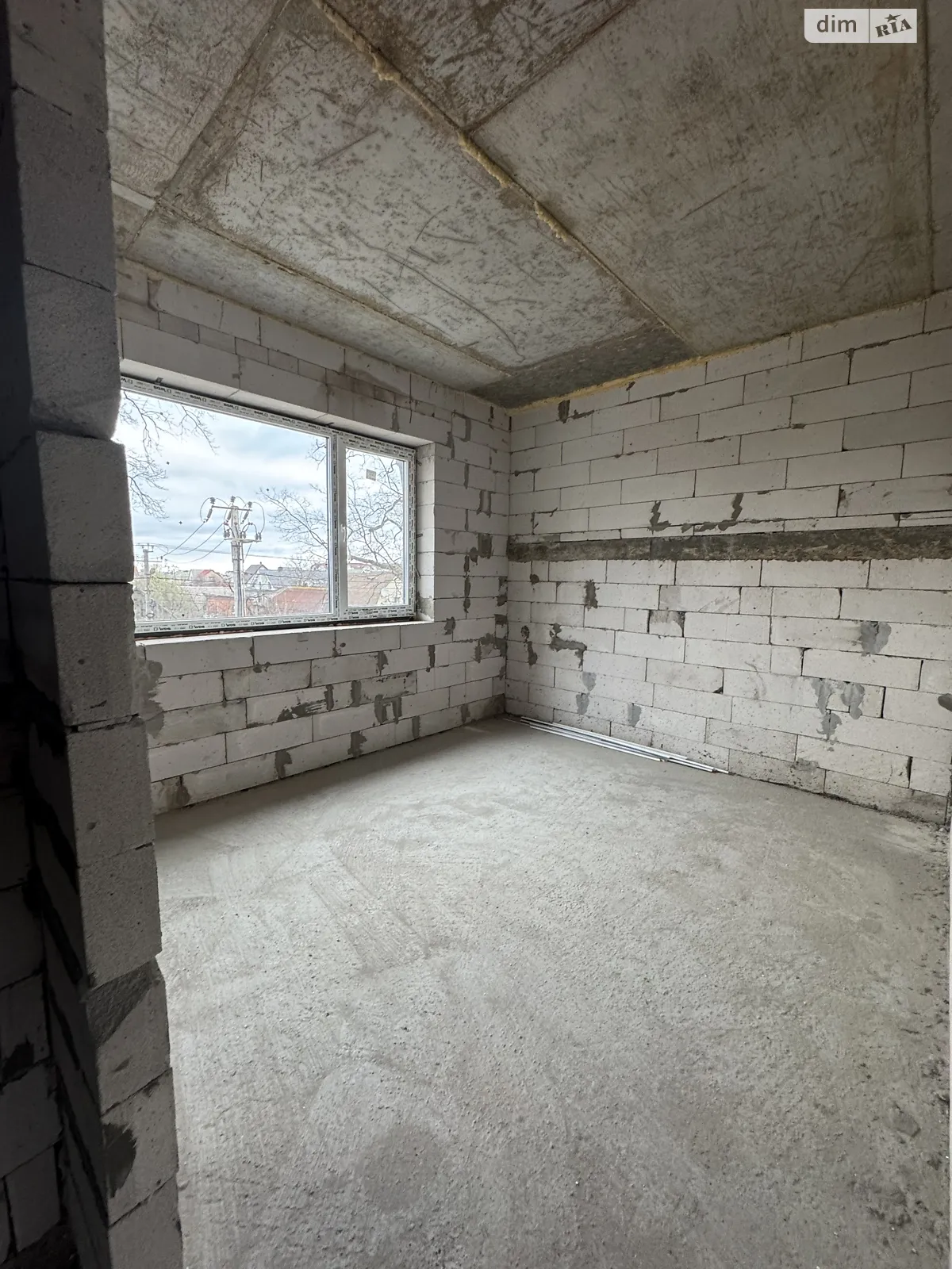 Продается дом на 2 этажа 124 кв. м с бассейном, цена: 85000 $ - фото 1