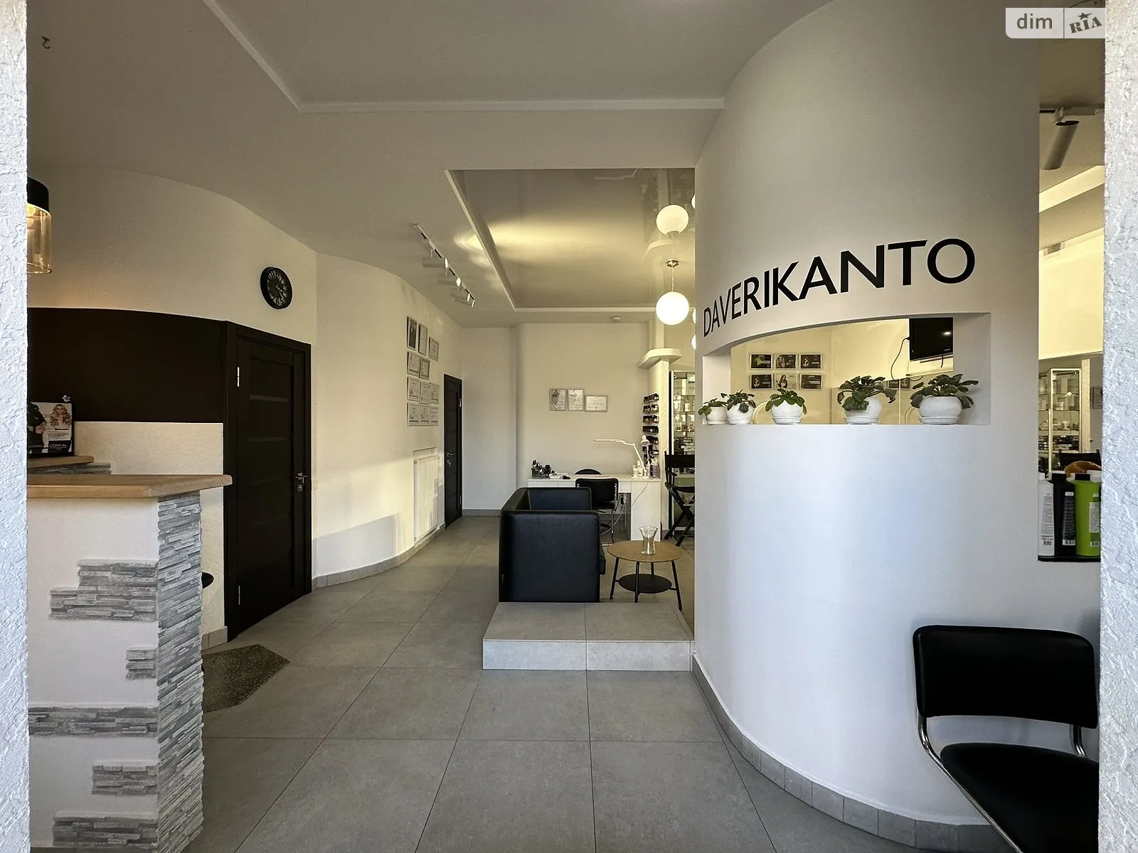 Продається приміщення вільного призначення 50 кв. м в 5-поверховій будівлі, цена: 220000 € - фото 1