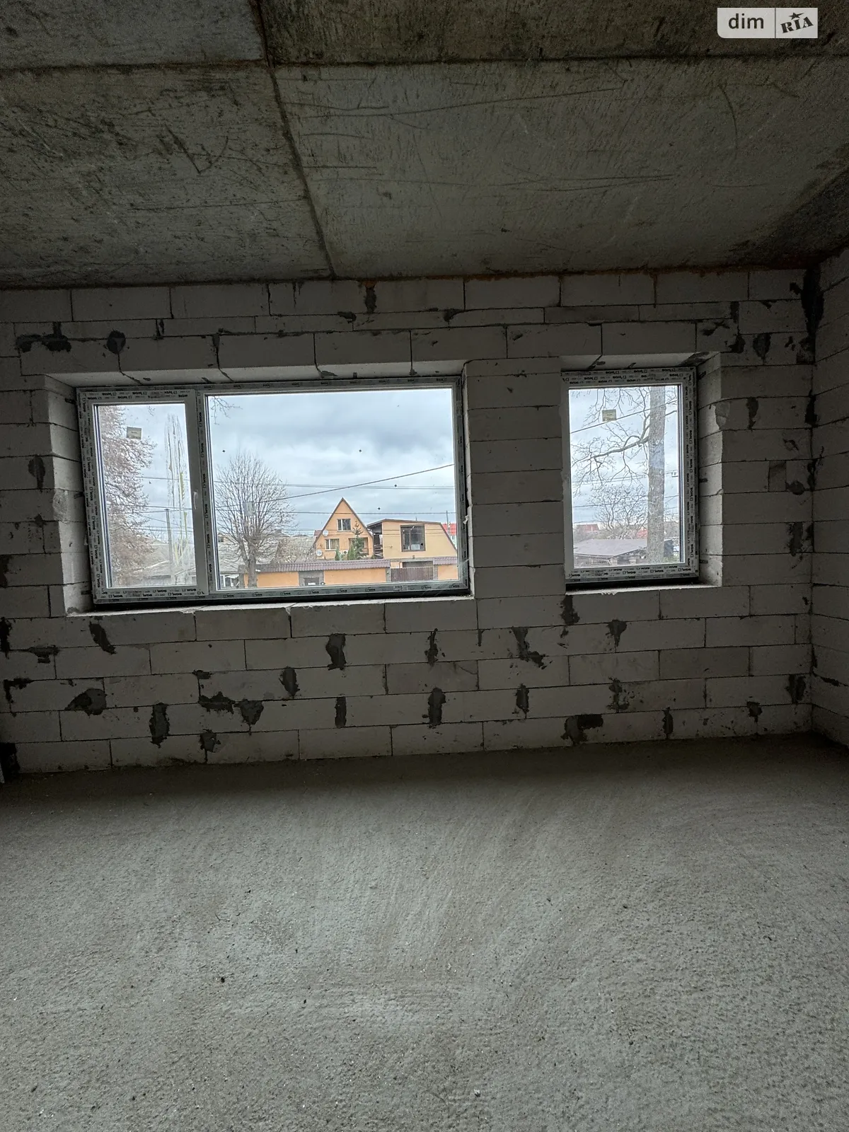 Продается дом на 2 этажа 124 кв. м с камином, цена: 135000 $ - фото 1