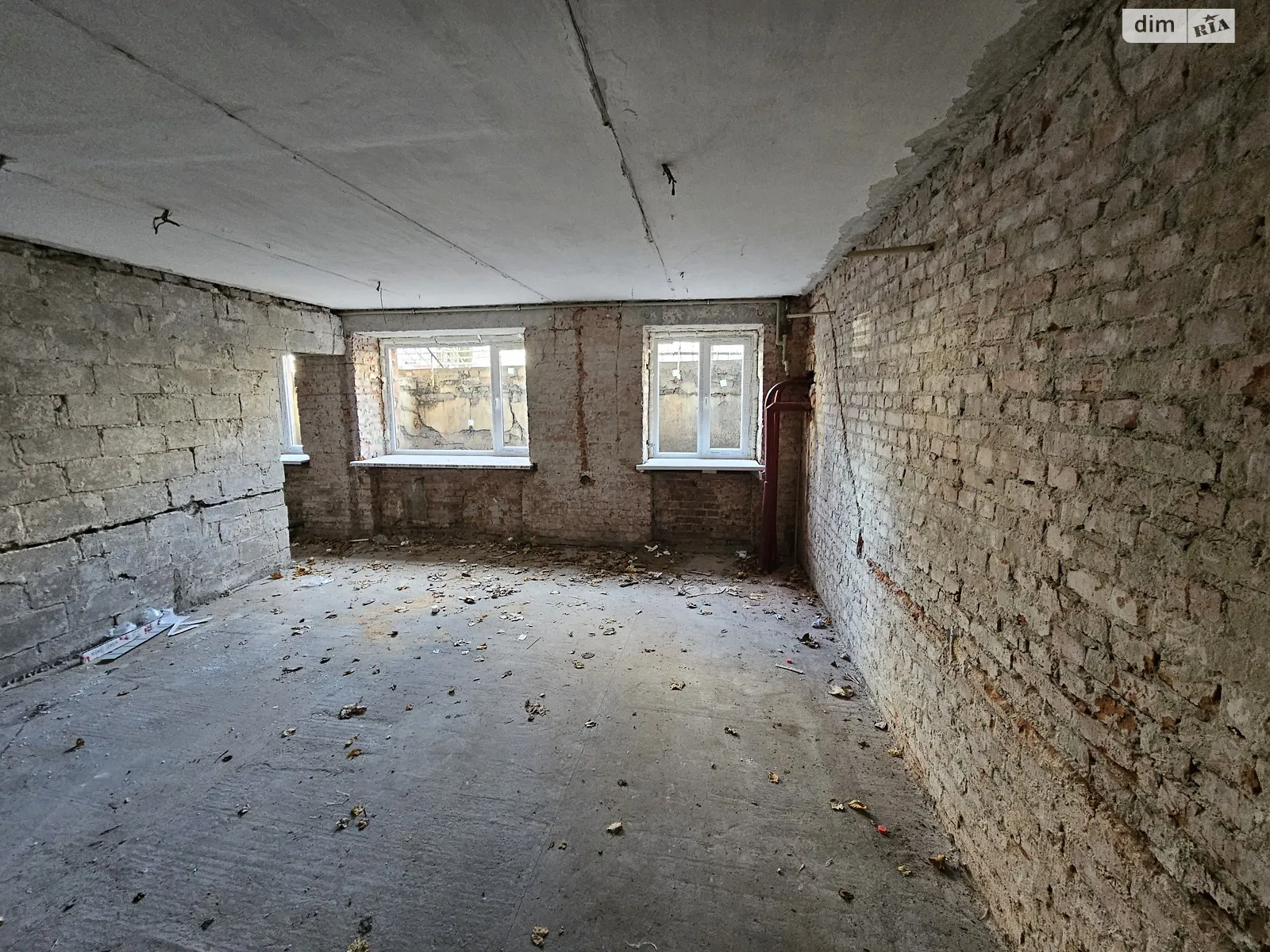 Сдается в аренду помещения свободного назначения 88.9 кв. м в 5-этажном здании, цена: 200 $ - фото 1