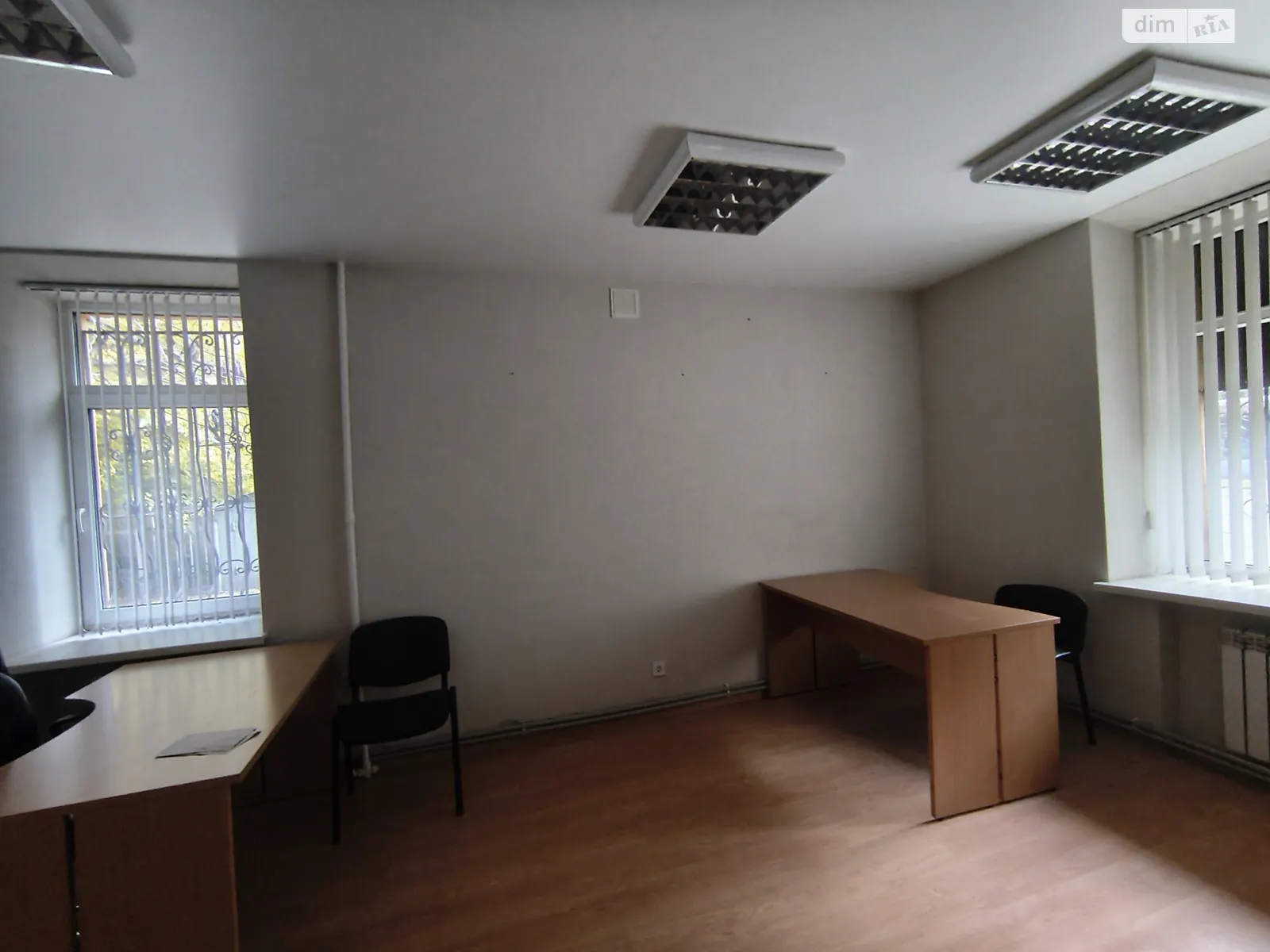 Продается офис 59 кв. м в бизнес-центре, цена: 85000 $ - фото 1