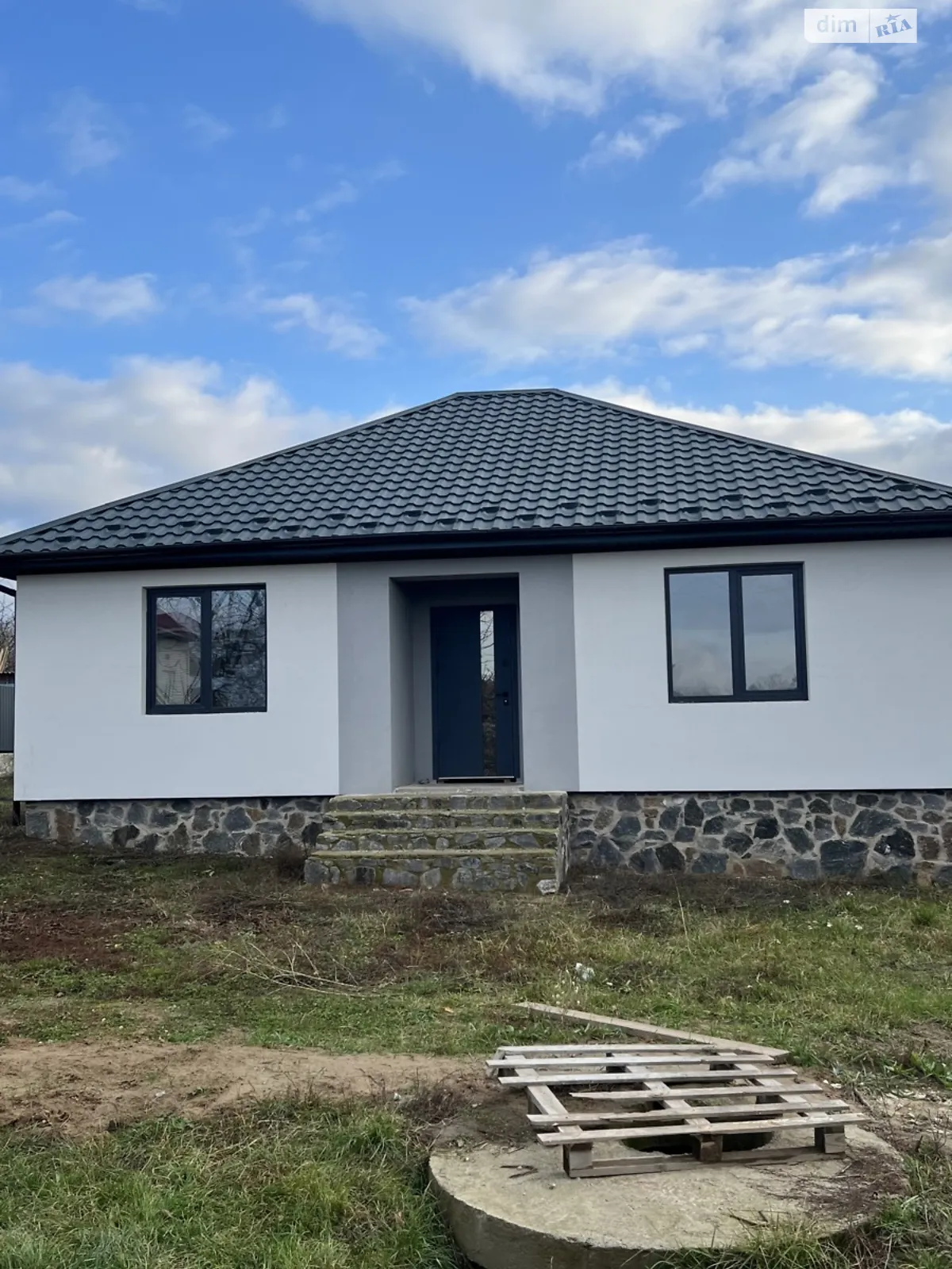 Продается одноэтажный дом 100 кв. м с бассейном, цена: 69000 $ - фото 1