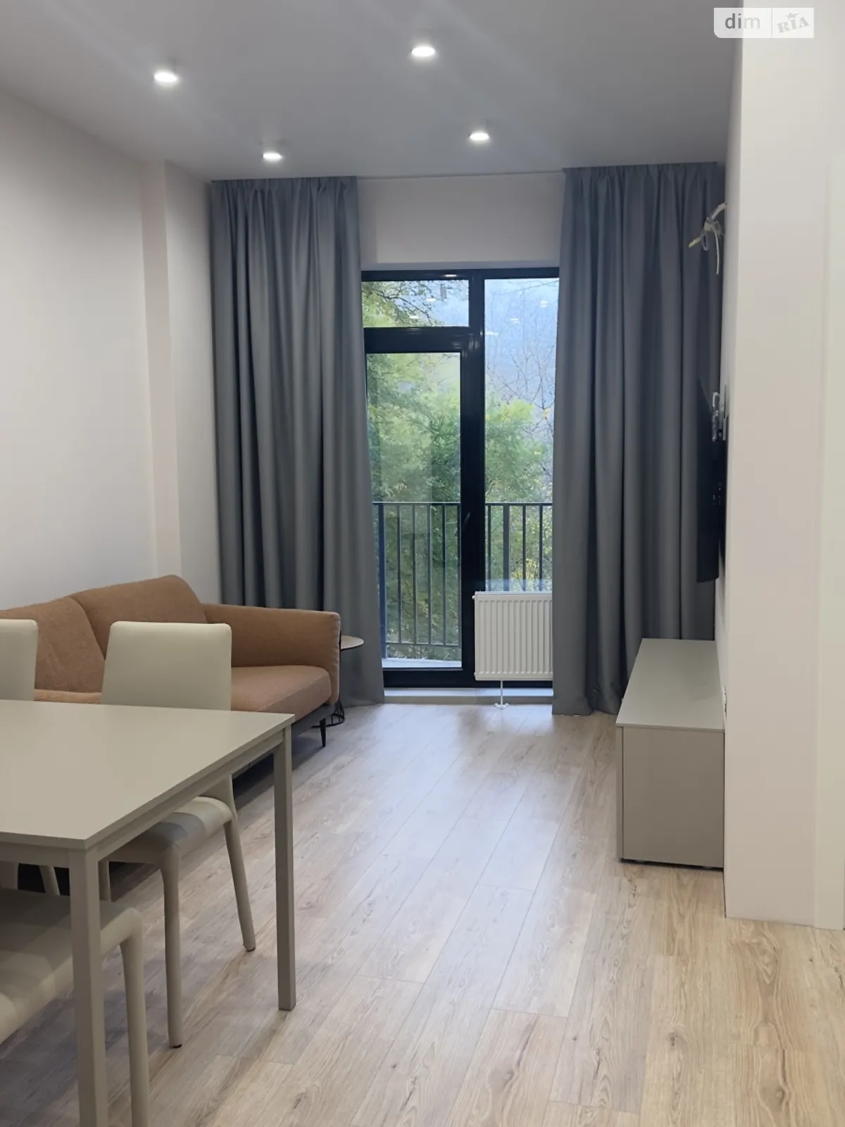 Продается 1-комнатная квартира 47 кв. м в Одессе, ул. Чубаевская, 1 - фото 1