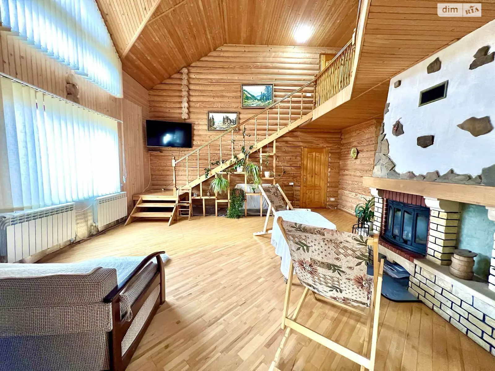 Сдается в аренду дом на 2 этажа 145 кв. м с террасой, цена: 700 € - фото 1