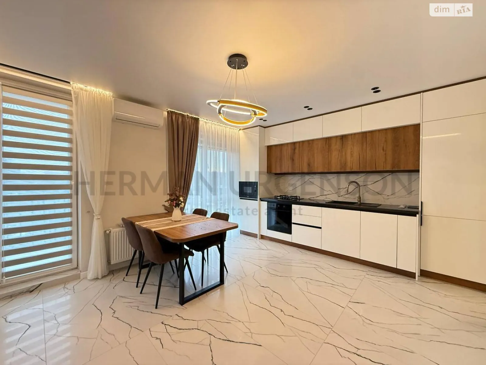 Продается 2-комнатная квартира 53 кв. м в Ужгороде, ул. Бабьяка - фото 1