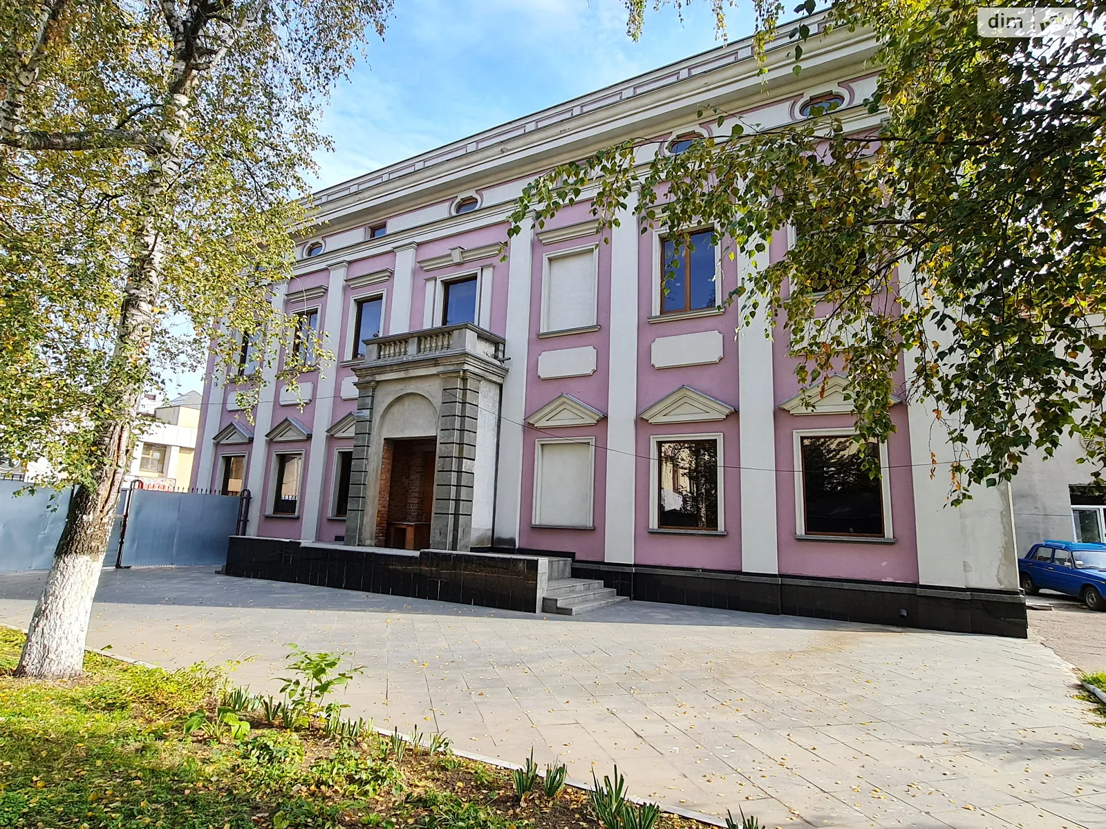 Продается помещения свободного назначения 900 кв. м в 2-этажном здании, цена: 460000 $ - фото 1