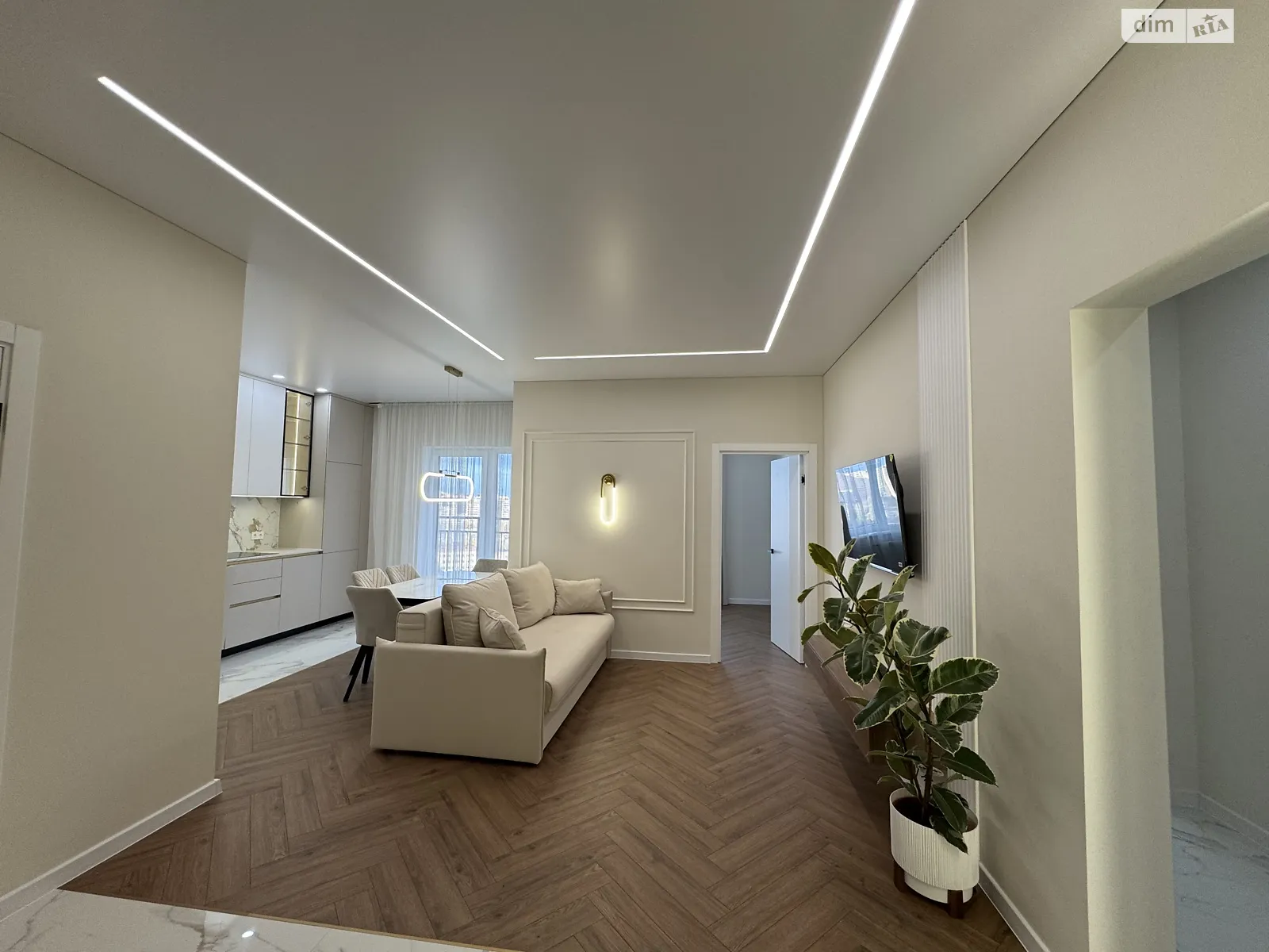 Продається 2-кімнатна квартира 67 кв. м у Одесі, вул. Краснова, 1А - фото 1