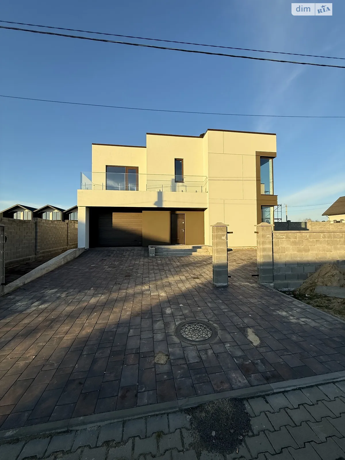 Продается дом на 2 этажа 160 кв. м с мансардой, цена: 155000 $ - фото 1