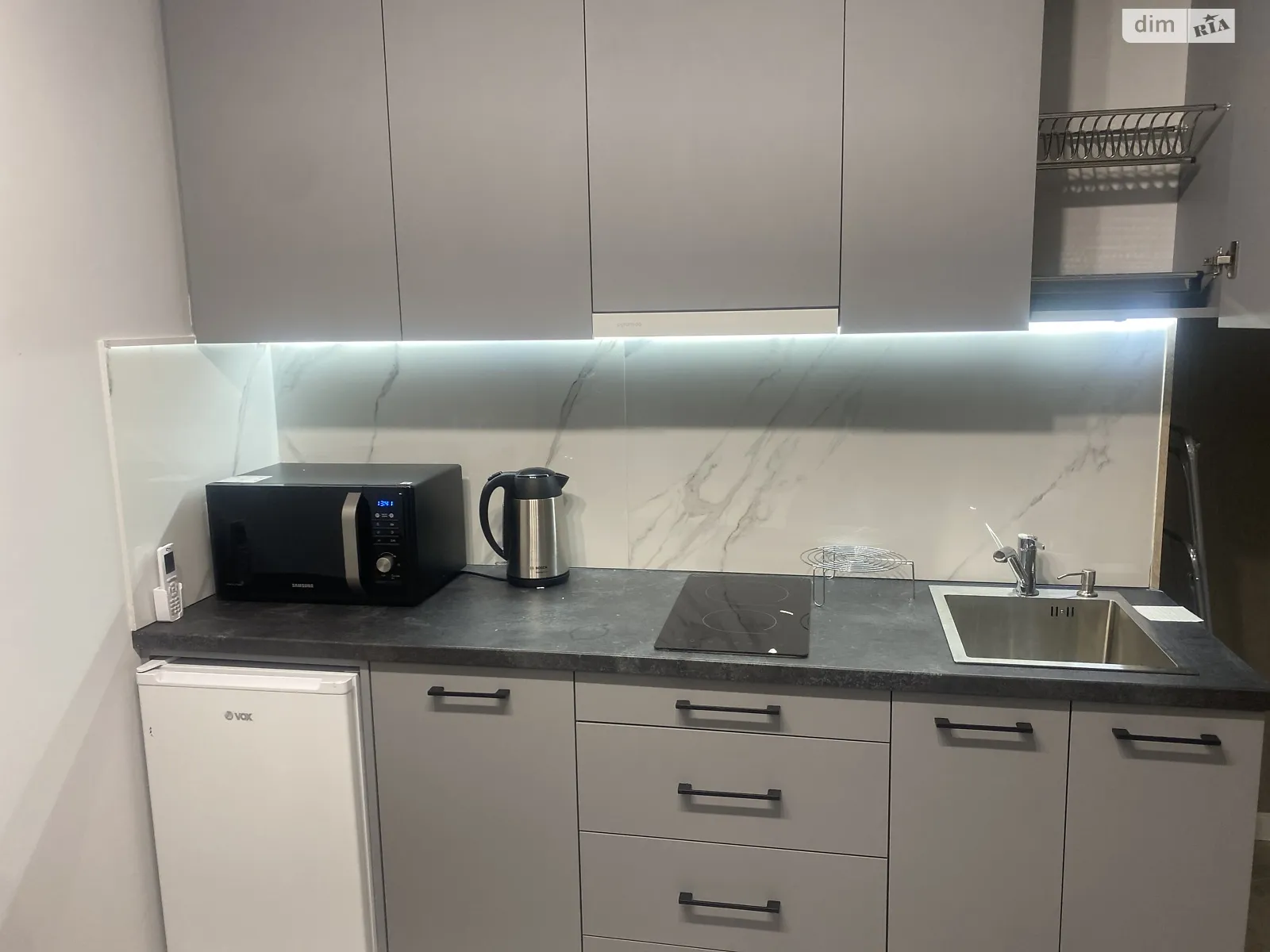 Здається в оренду 1-кімнатна квартира 30 кв. м у Львові, вул. Залізнична, 9В - фото 1