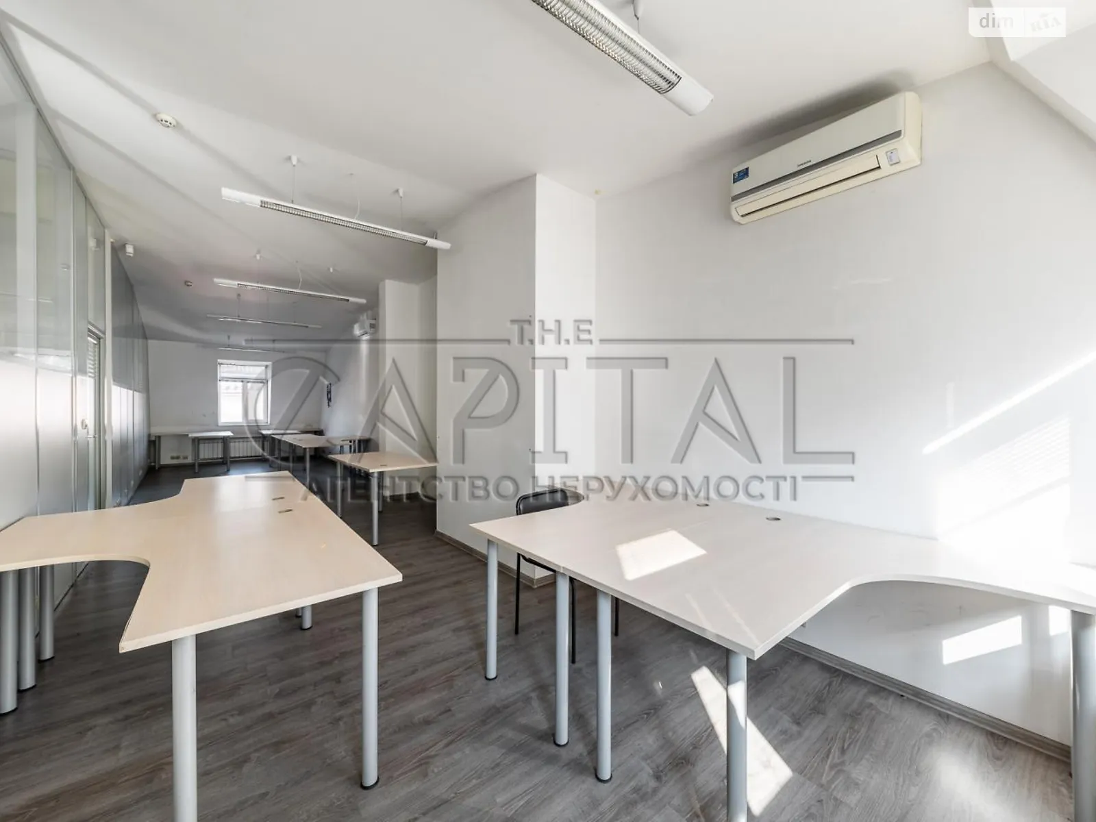 Сдается в аренду офис 395 кв. м в бизнес-центре, цена: 2200 $ - фото 1