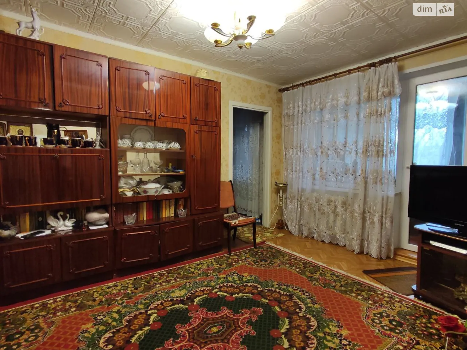 Продается 3-комнатная квартира 52.2 кв. м в Кривом Роге, ул. Кобылянского - фото 1