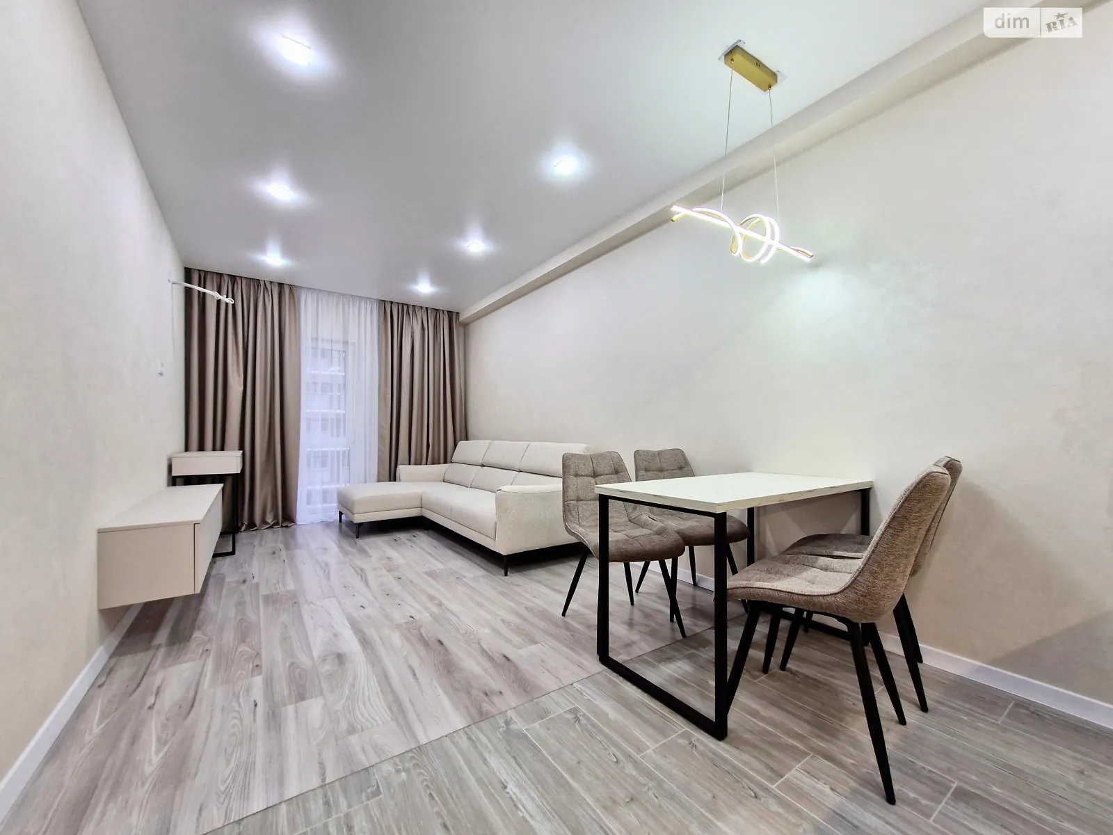 Продается 1-комнатная квартира 42 кв. м в Киеве, ул. Михаила Максимовича, 26Д - фото 1