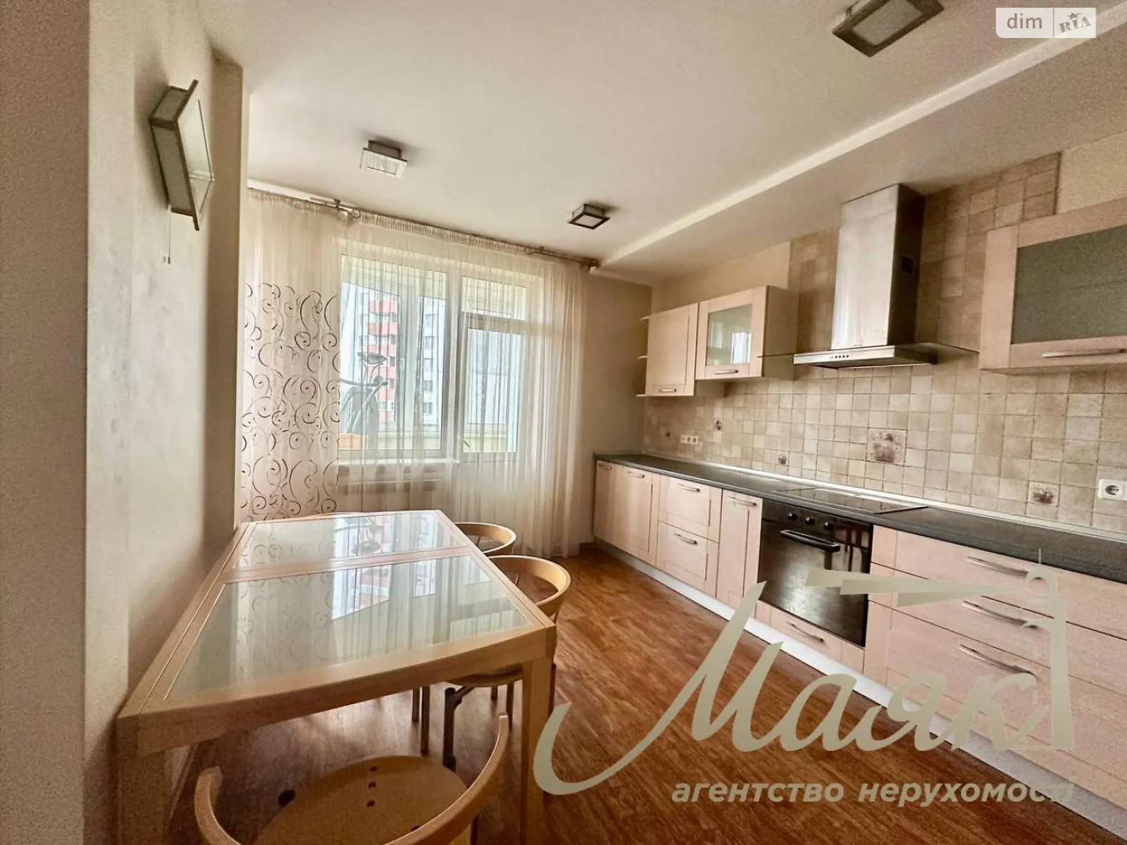 Здається в оренду 3-кімнатна квартира 90 кв. м у Києві, вул. Степана Руданського, 4-6 - фото 1