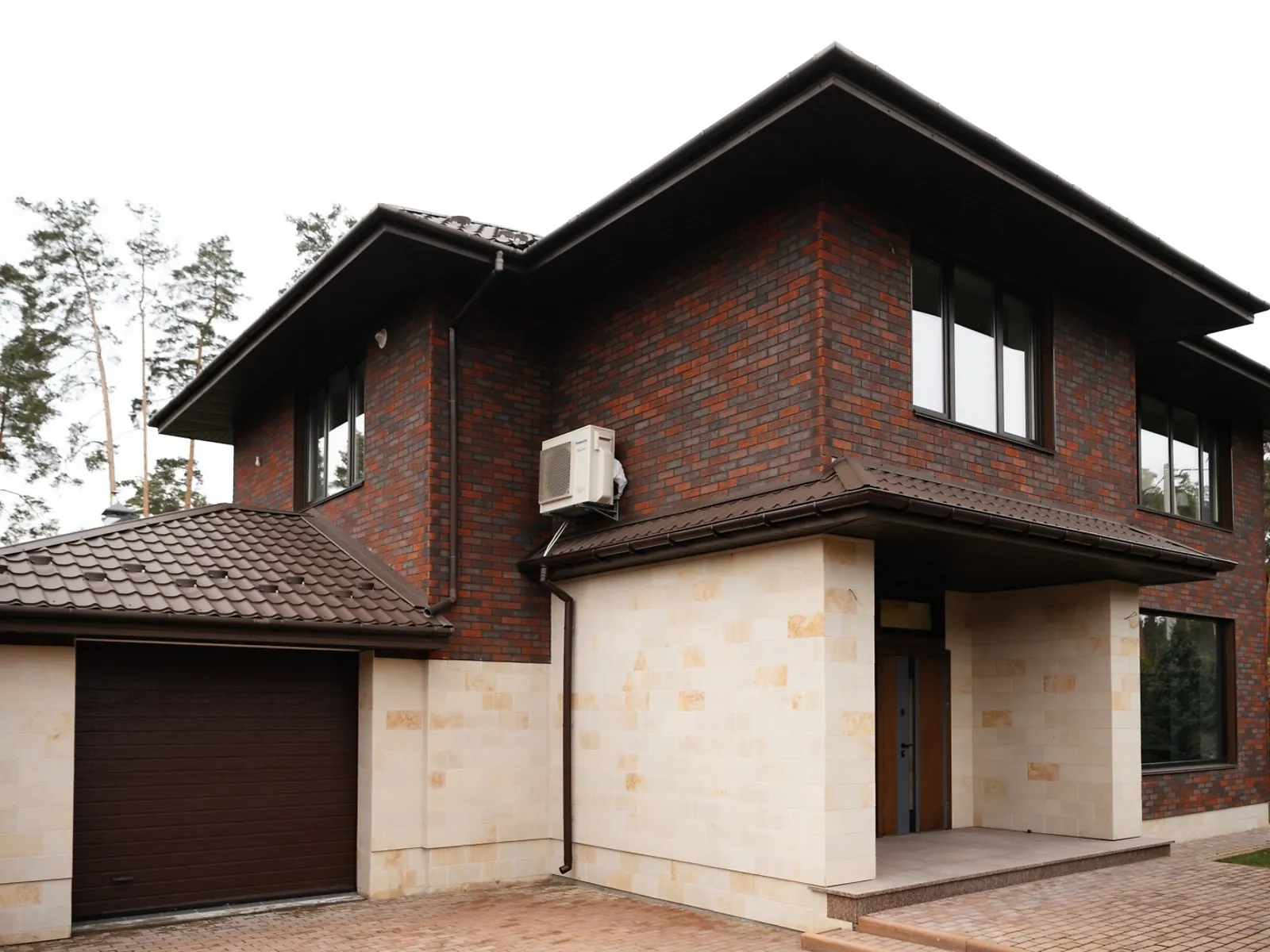 Продается дом на 3 этажа 290 кв. м с бассейном, цена: 480000 $ - фото 1