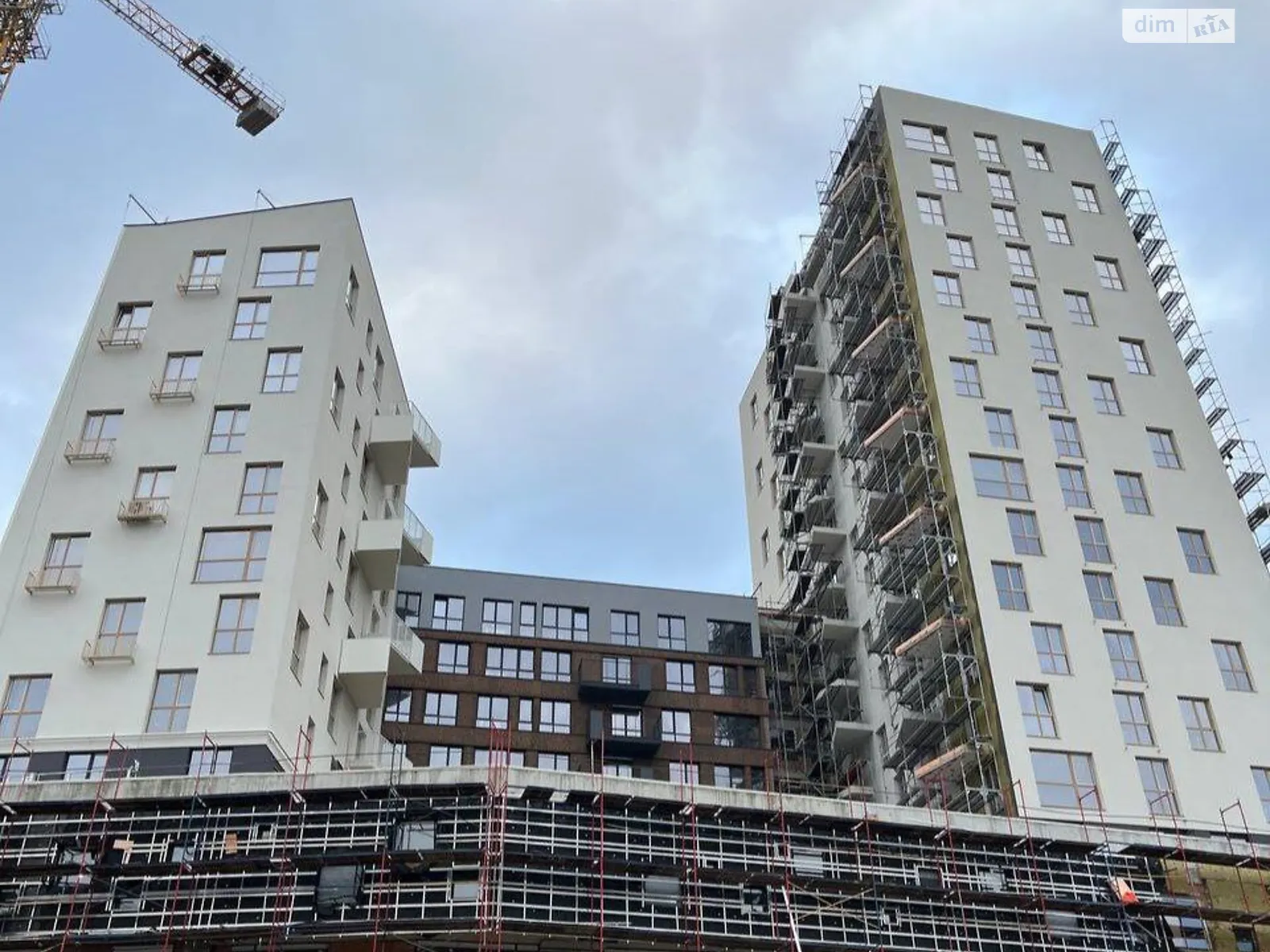 Продается 1-комнатная квартира 38 кв. м в Львове, ул. Щурата - фото 1