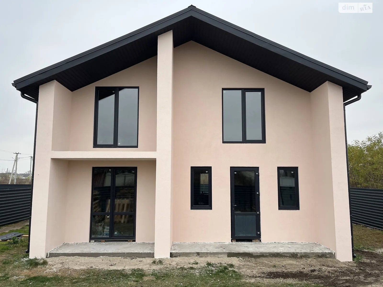 Продается дом на 2 этажа 130 кв. м с балконом, цена: 108000 $ - фото 1