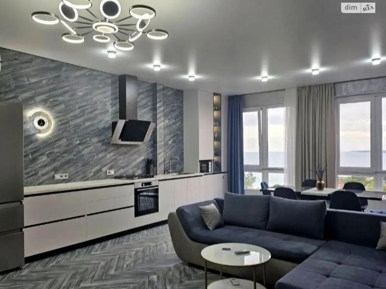 Сдается в аренду 2-комнатная квартира 80 кв. м в Одессе, цена: 600 $ - фото 1