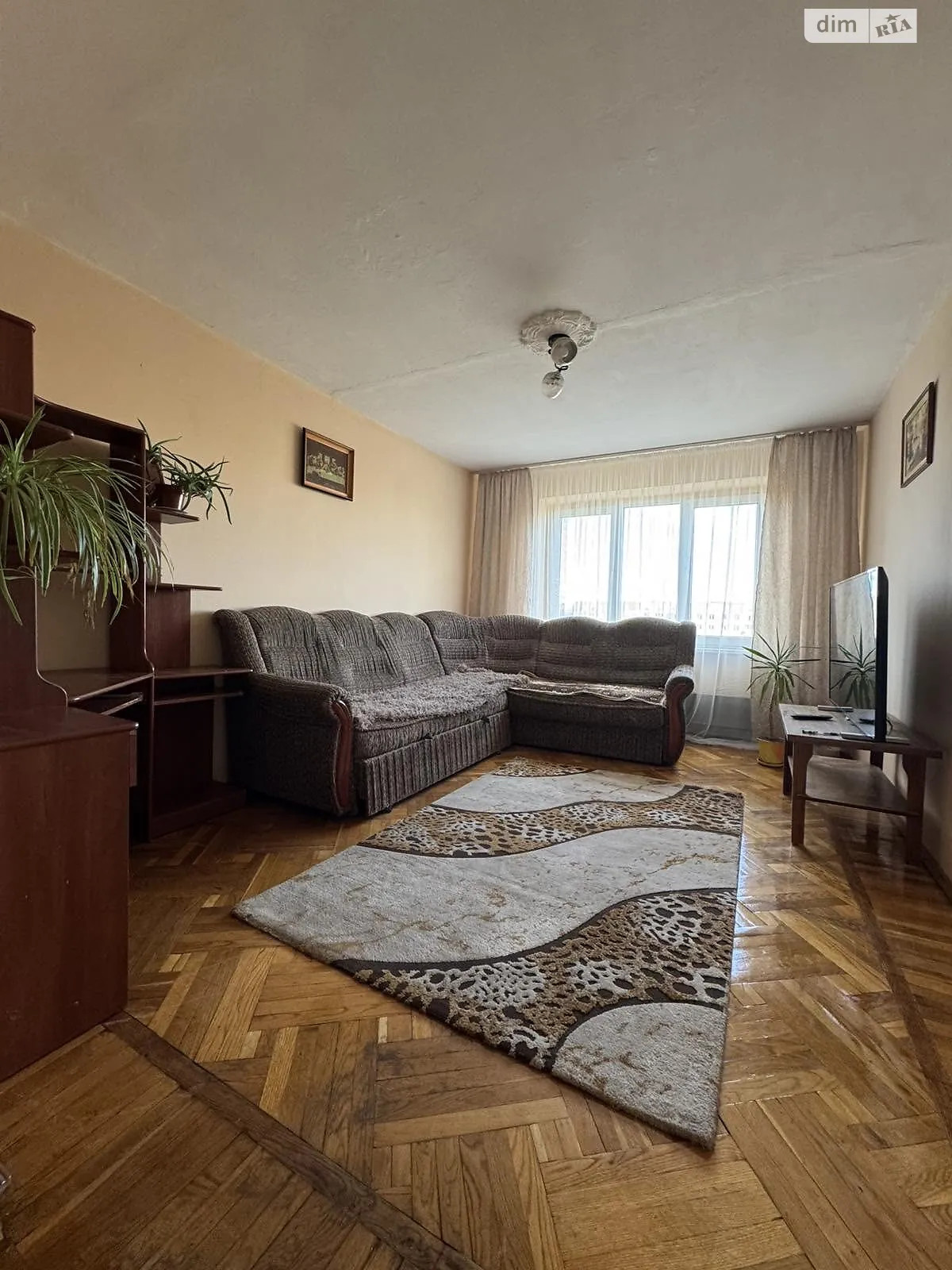 просп. Красной Калины, 42 Сыхов Львов - фото 2