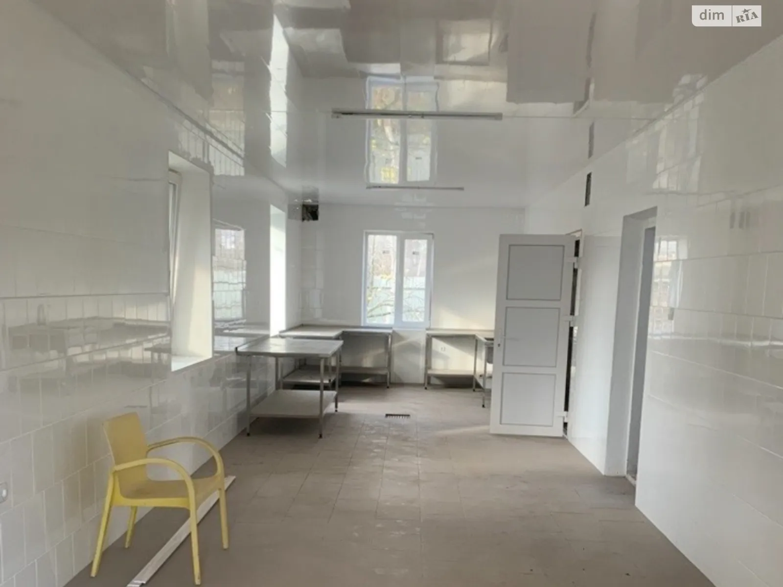 Сдается в аренду помещения свободного назначения 89 кв. м в 1-этажном здании, цена: 500 $ - фото 1