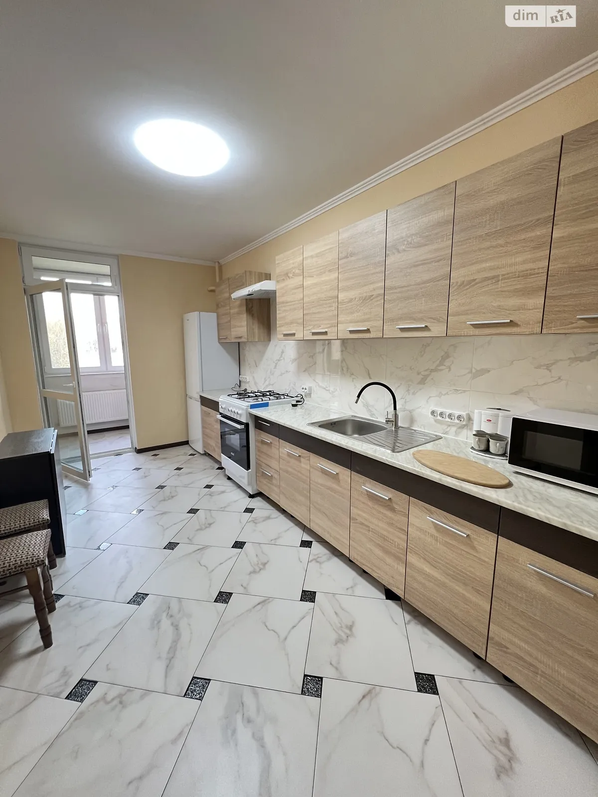 1-комнатная квартира 45 кв. м в Тернополе, ул. Белогорская, 18Г - фото 1