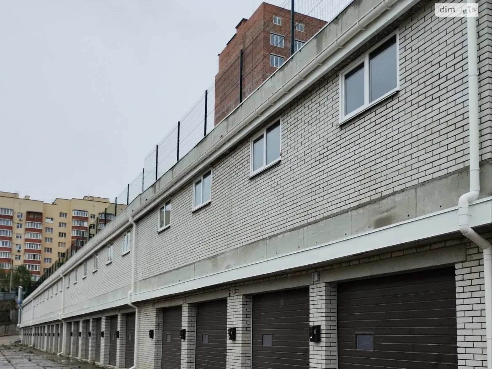 Продается место в гаражном кооперативе под легковое авто на 19.7 кв. м, цена: 17500 $ - фото 1