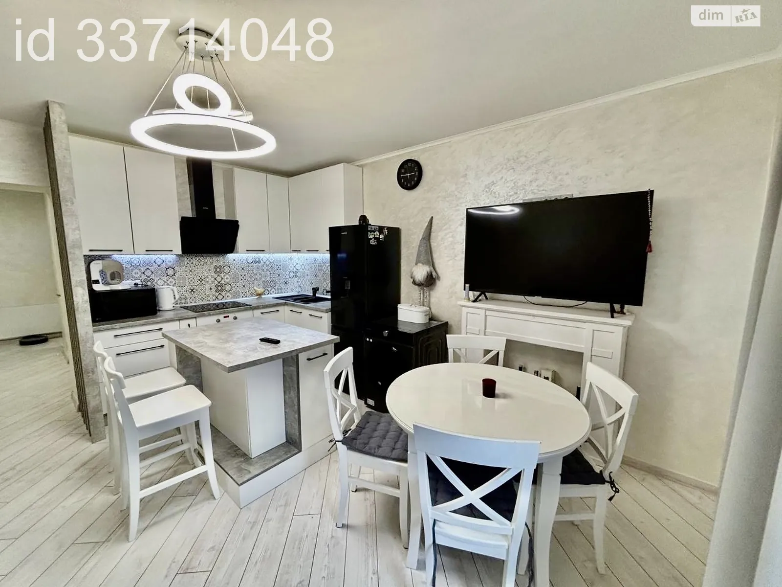 Продается 2-комнатная квартира 61.2 кв. м в Ужгороде, ул. Национальной Гвардии(Гвардейская), 51А - фото 1