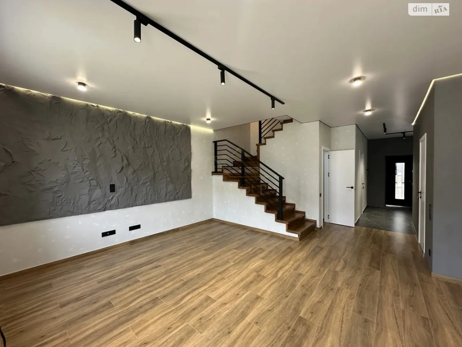 ул. Сечевого Стрелка Петрива Криховцы (Ивано-Франковск), цена: 138000 $ - фото 1