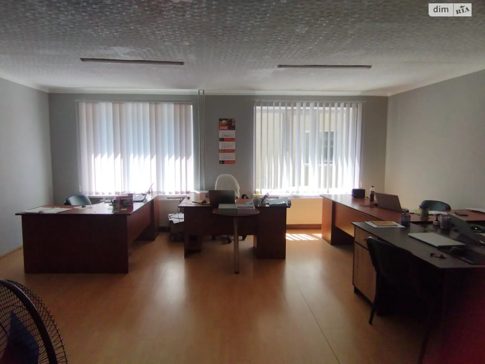 Здається в оренду офіс 35 кв. м в бізнес-центрі, цена: 4900 грн - фото 1