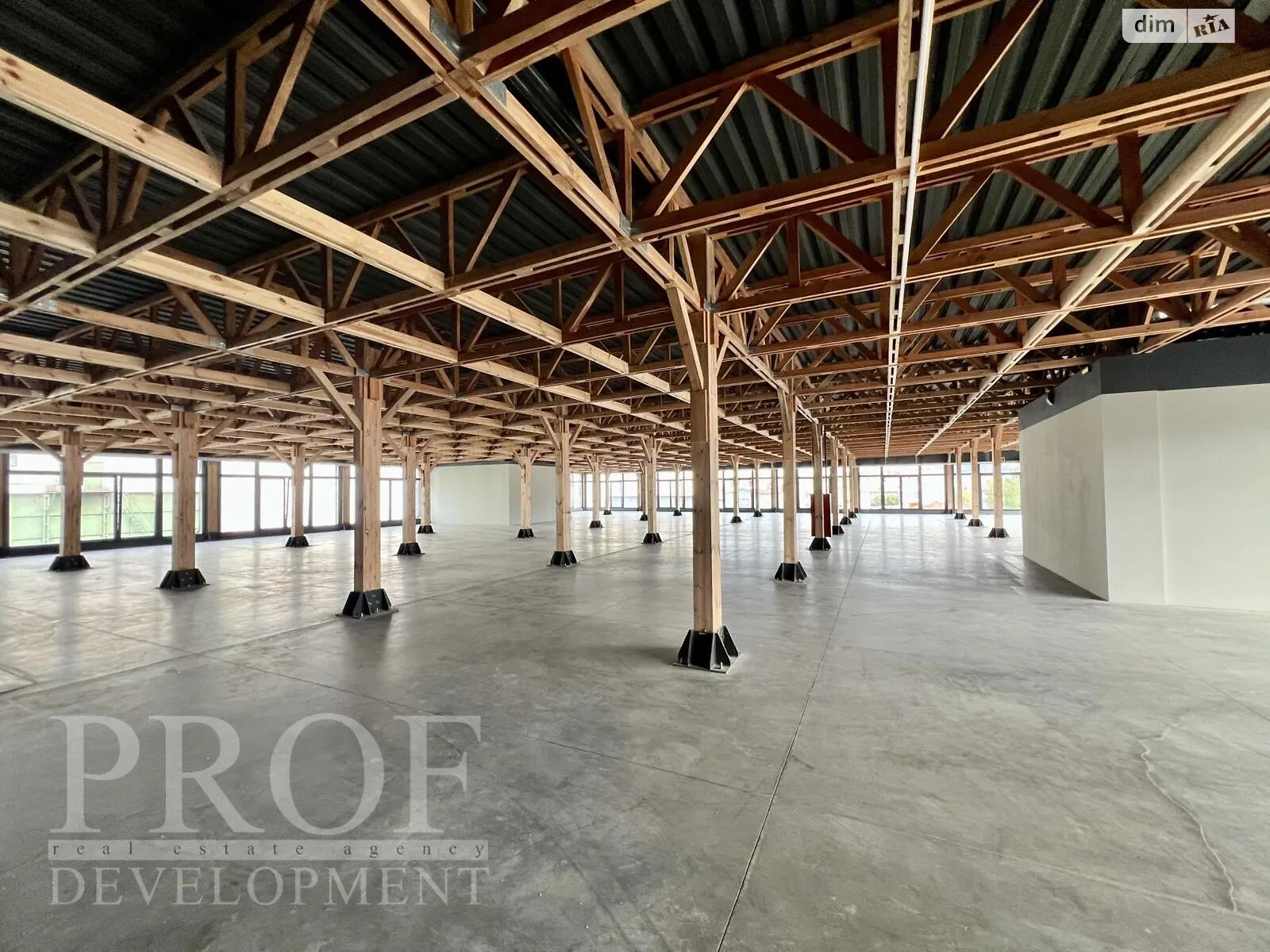 Сдается в аренду офис 1800 кв. м в бизнес-центре, цена: 21600 $ - фото 1