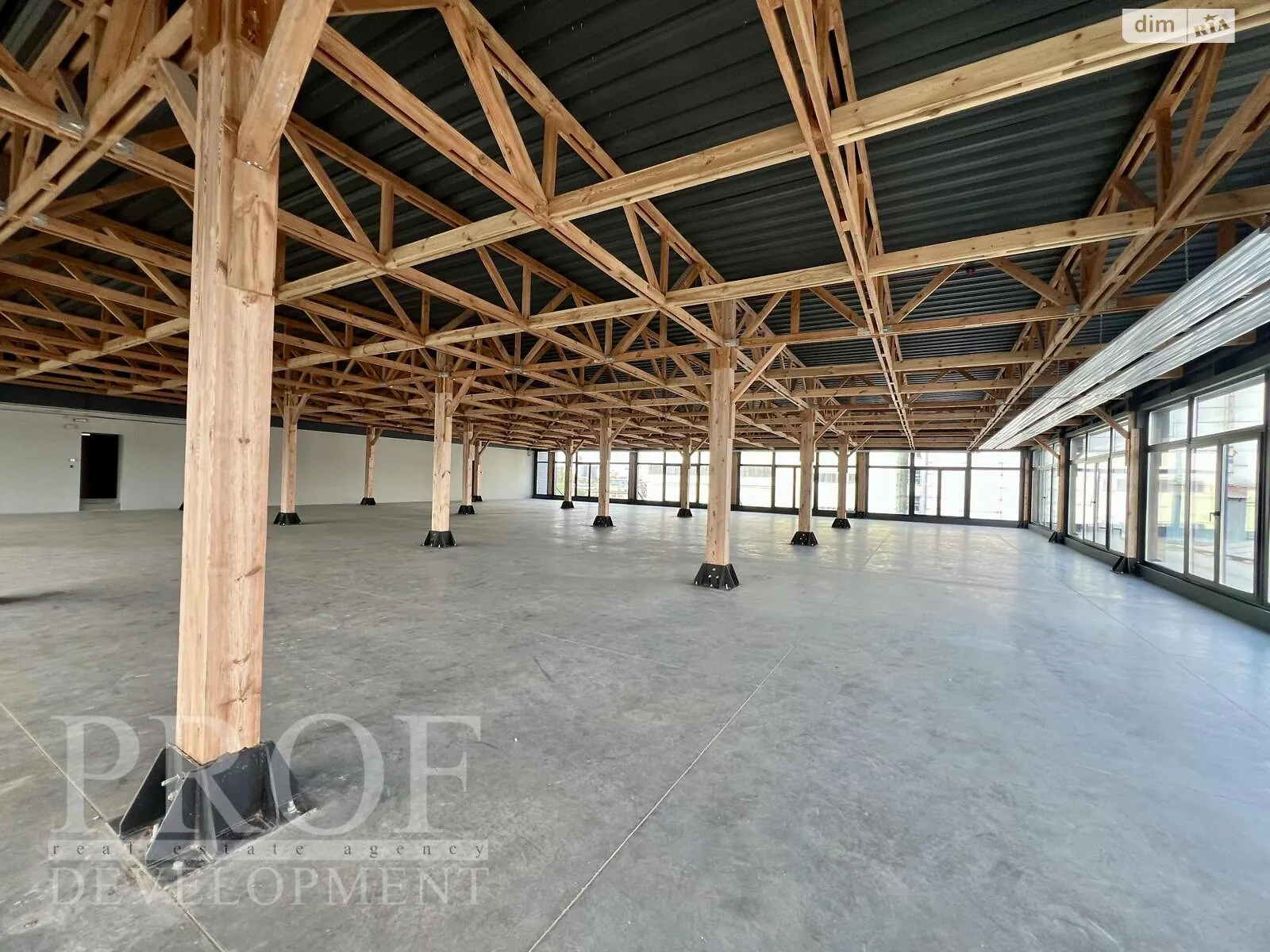 Сдается в аренду офис 850 кв. м в бизнес-центре, цена: 10200 $ - фото 1