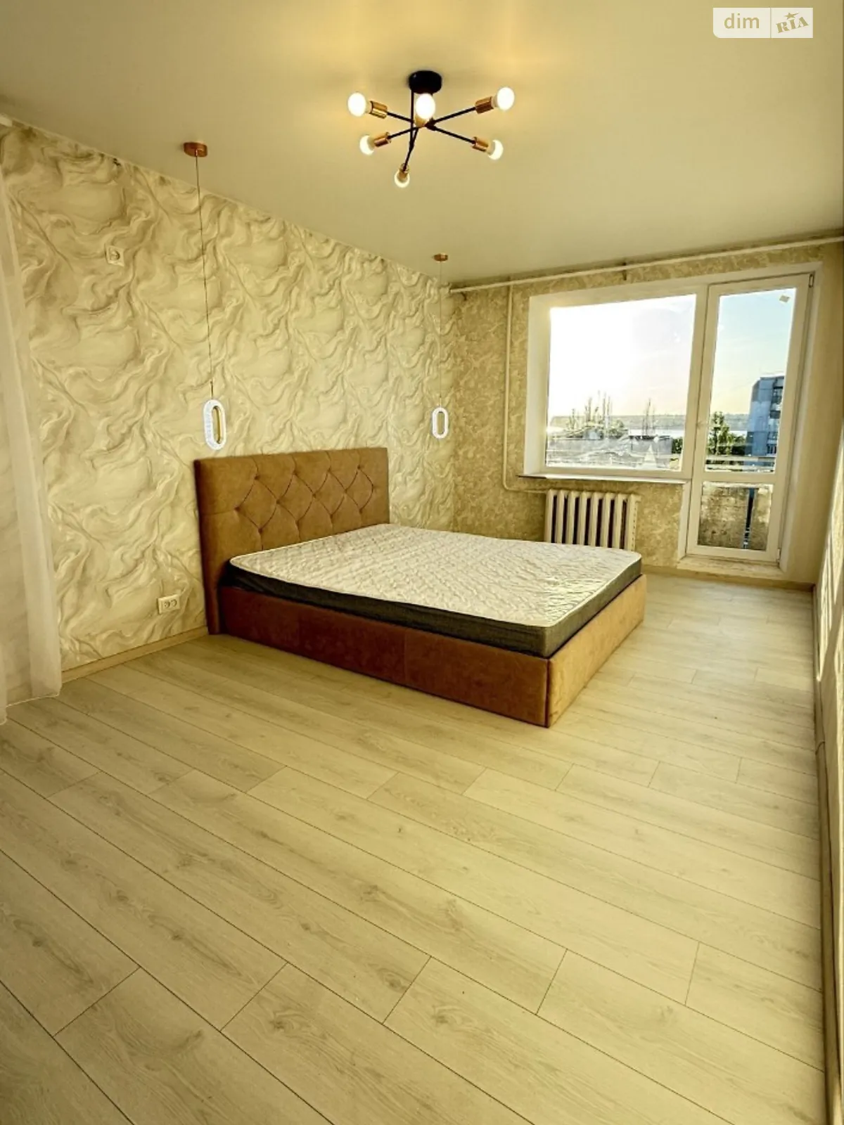 Сдается в аренду 1-комнатная квартира 35.5 кв. м в Николаеве, ул. Генерала Алмазова(Генерала Карпенко) - фото 1