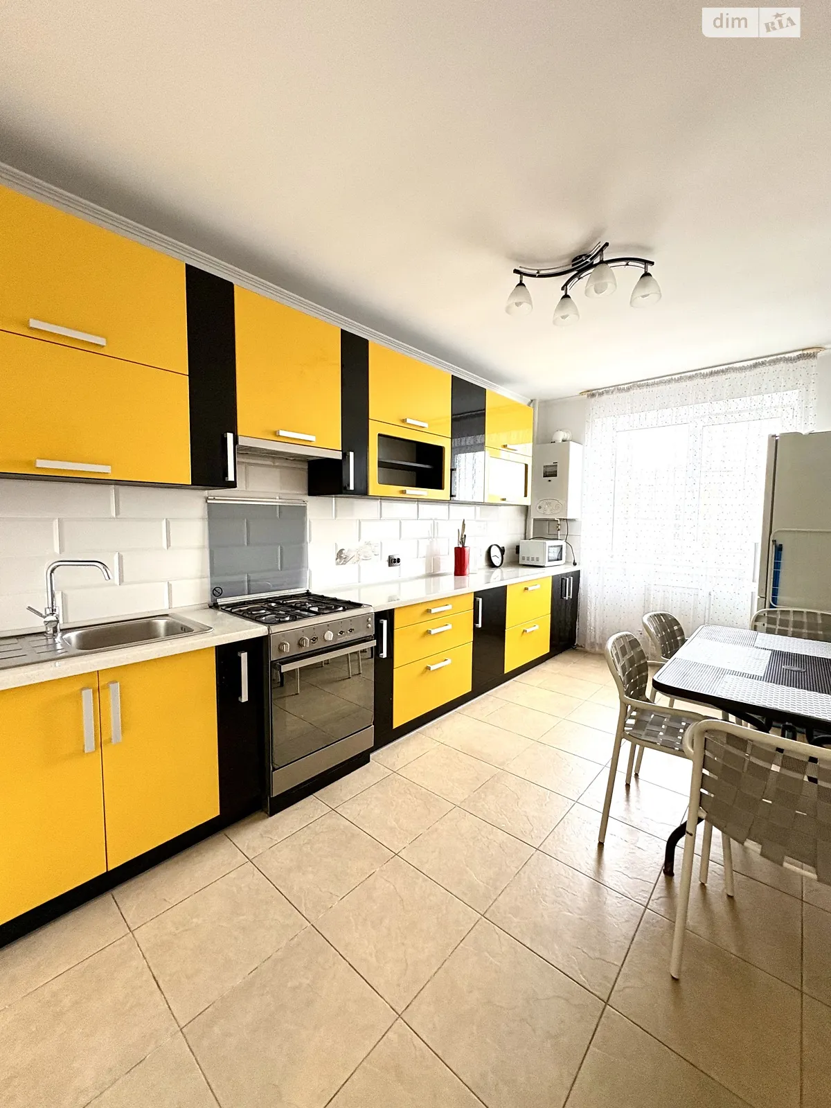 1-комнатная квартира 48 кв. м в Тернополе, ул. Будного Степана - фото 1