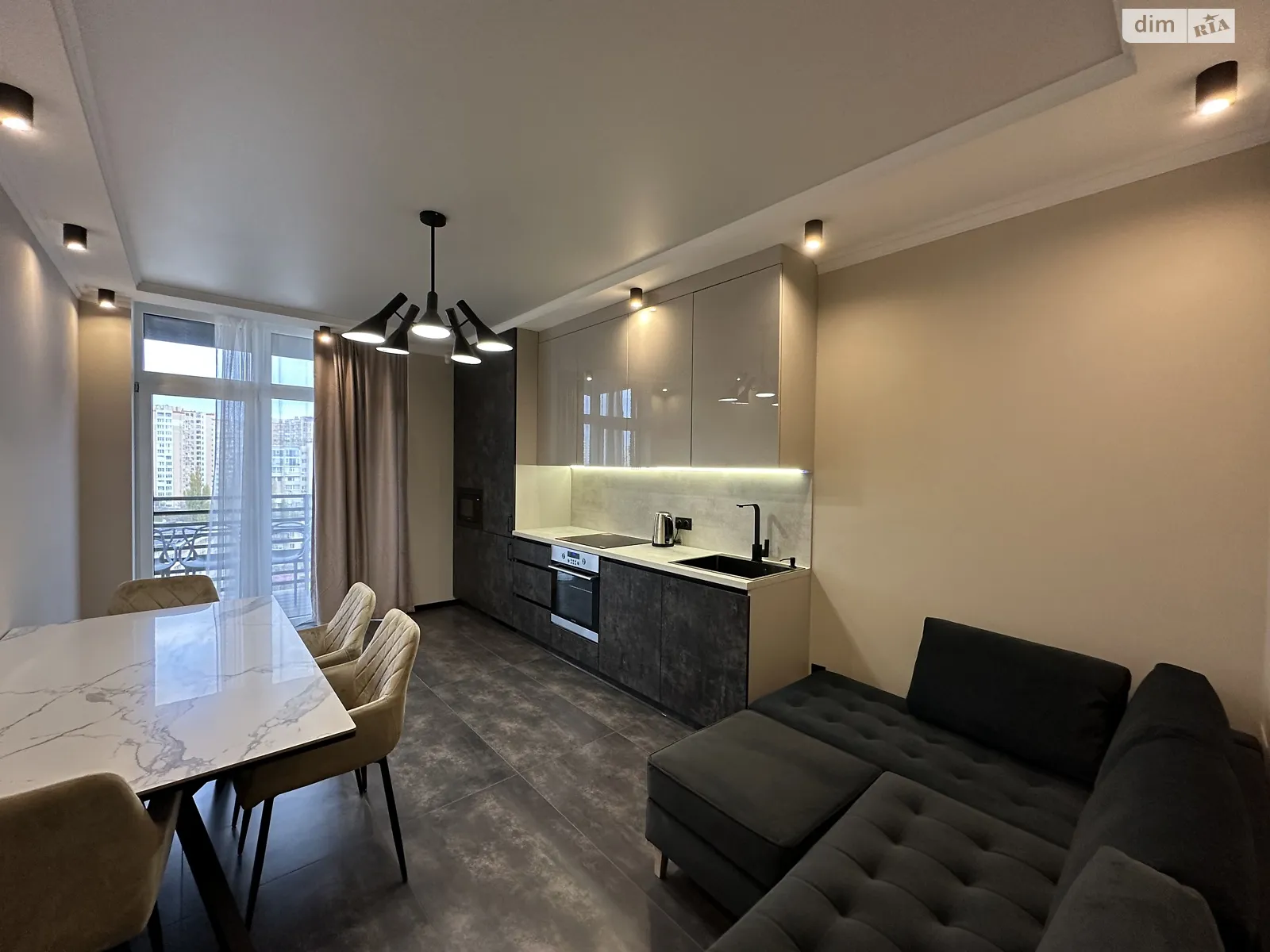 Продается 1-комнатная квартира 48 кв. м в Одессе, Фонтанская дор., 6А/1 - фото 1