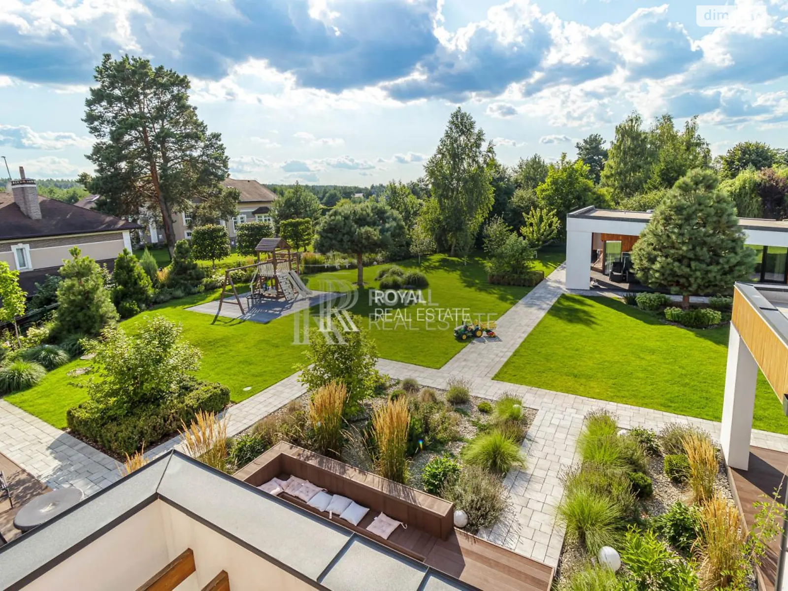 Продается дом на 2 этажа 211.8 кв. м с бассейном, цена: 1100000 $ - фото 1