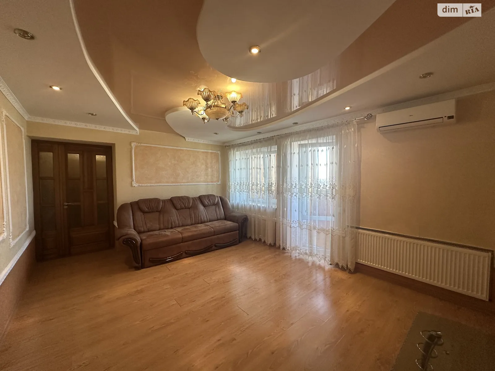 Продается 3-комнатная квартира 77.8 кв. м в Ровно, ул. Богоявленская, 26 - фото 1