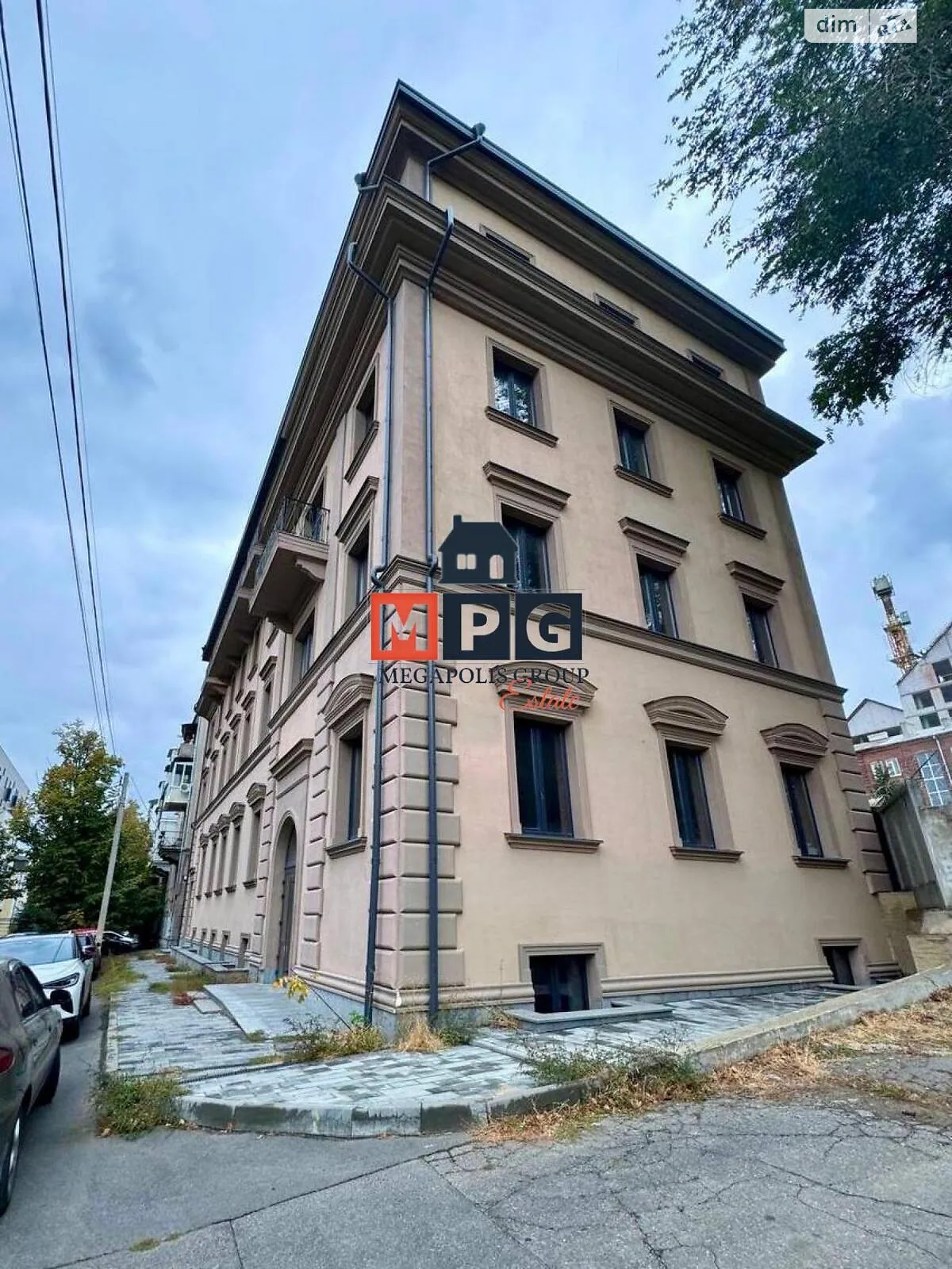 Продается помещения свободного назначения 1750 кв. м в 4-этажном здании, цена: 1225000 $ - фото 1