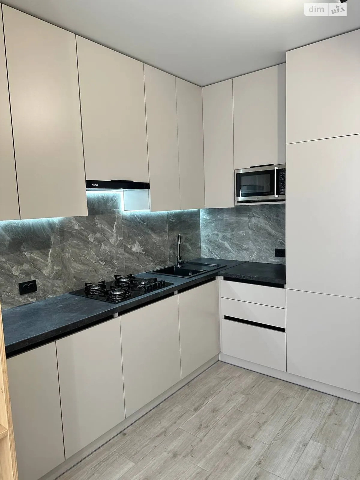 Сдается в аренду 1-комнатная квартира 37 кв. м в Хмельницком, ул. Нижняя Береговая, 2/2М - фото 1