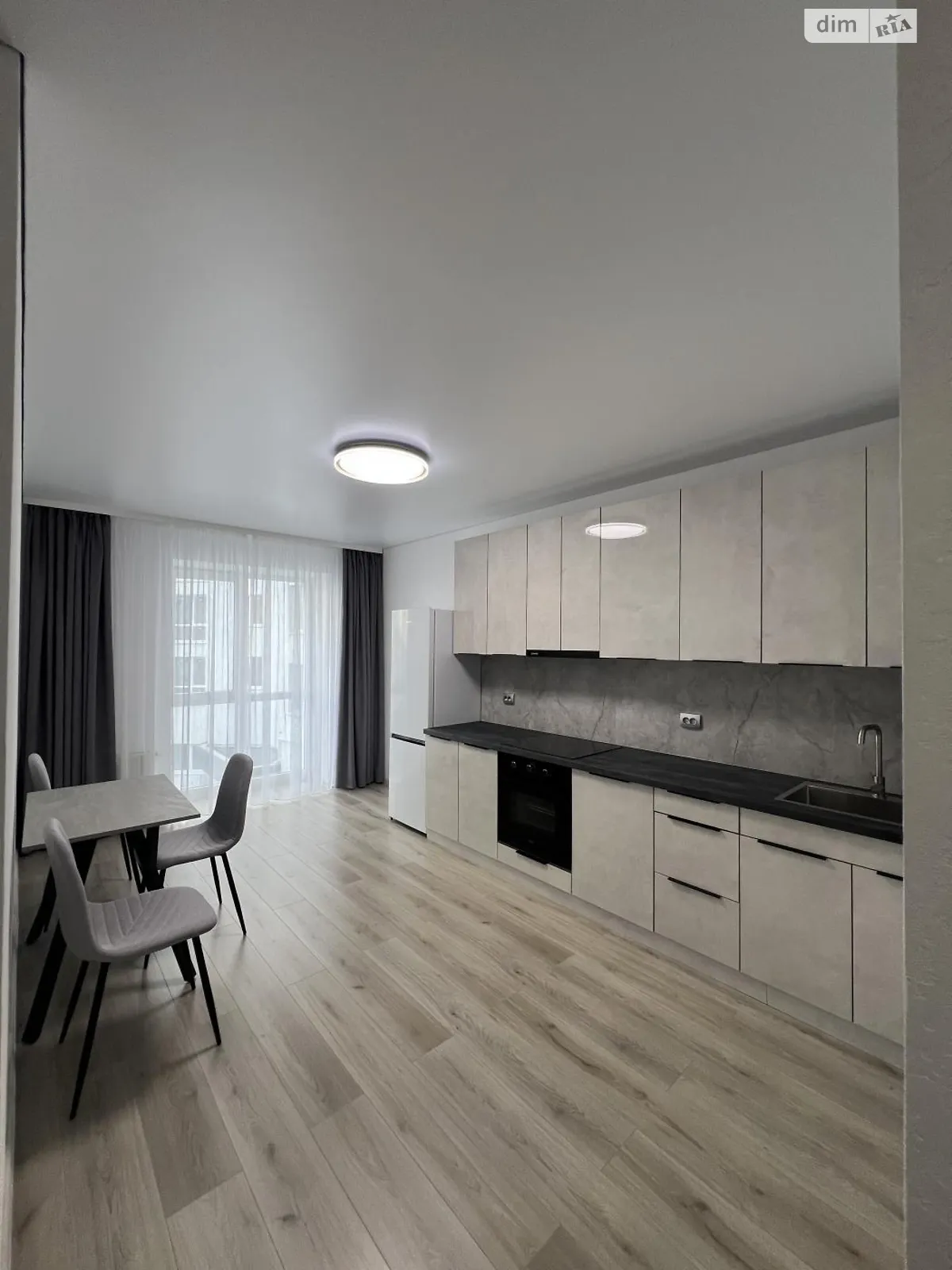 Продается 1-комнатная квартира 37 кв. м в Ровно, ул. Соборная, 283В - фото 1