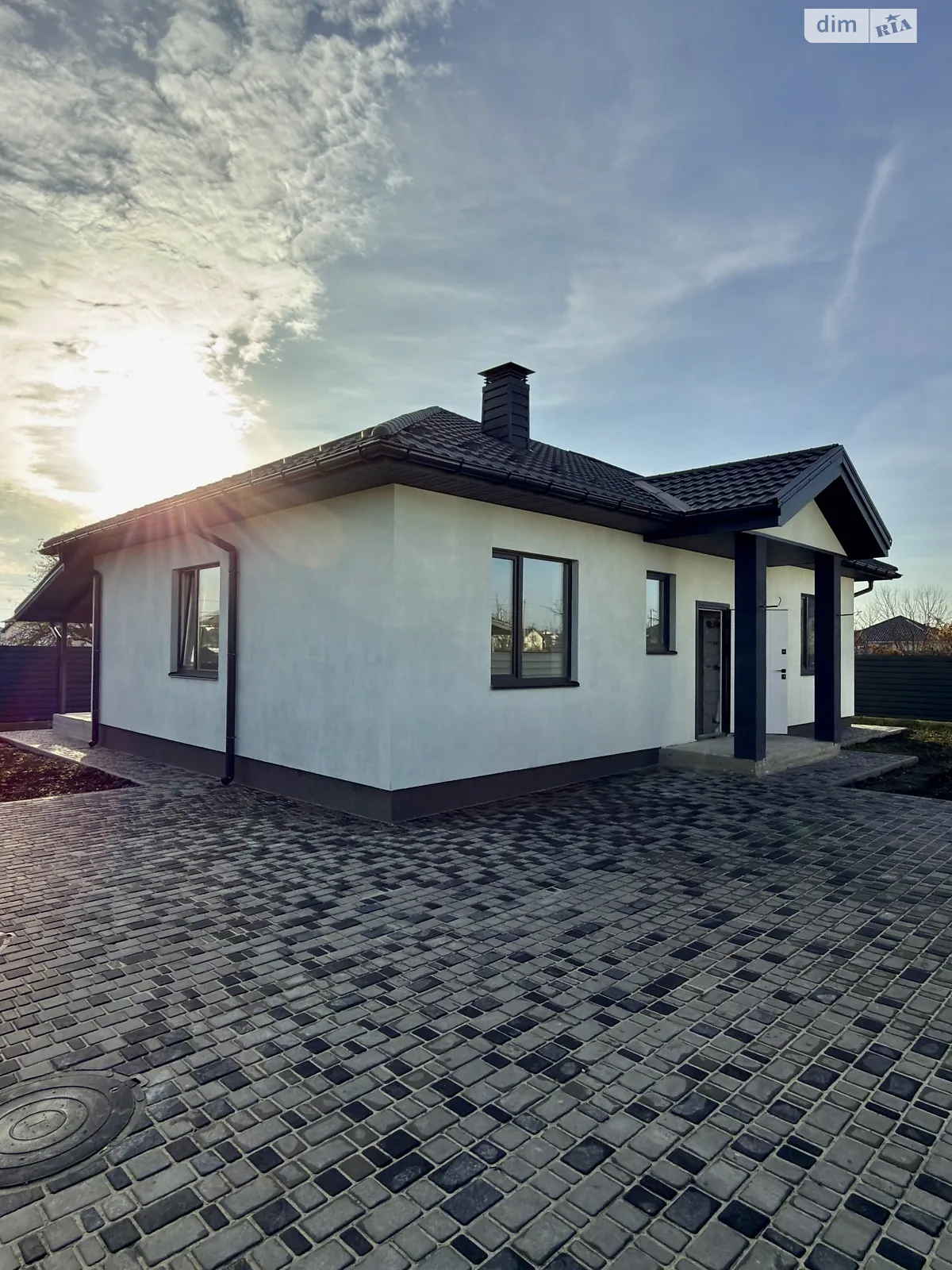 Продается одноэтажный дом 94 кв. м с участком, цена: 87500 $ - фото 1