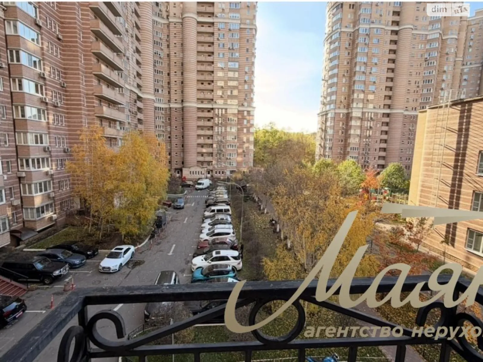 Продается 3-комнатная квартира 112 кв. м в Киеве, ул. Голосеевская, 13Б - фото 1