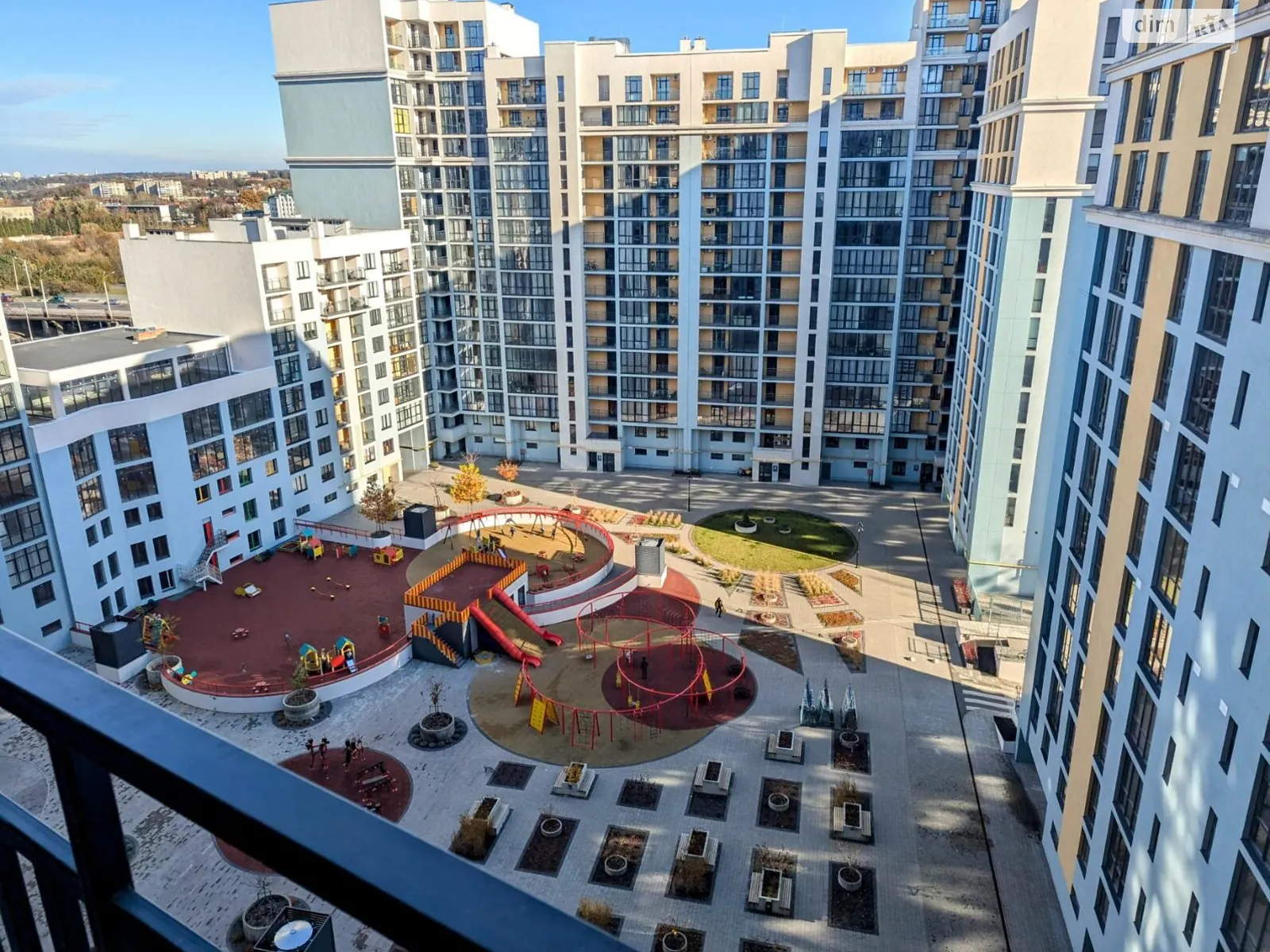 Продается 1-комнатная квартира 53 кв. м в Львове, ул. Стрыйская, 108/13 - фото 1