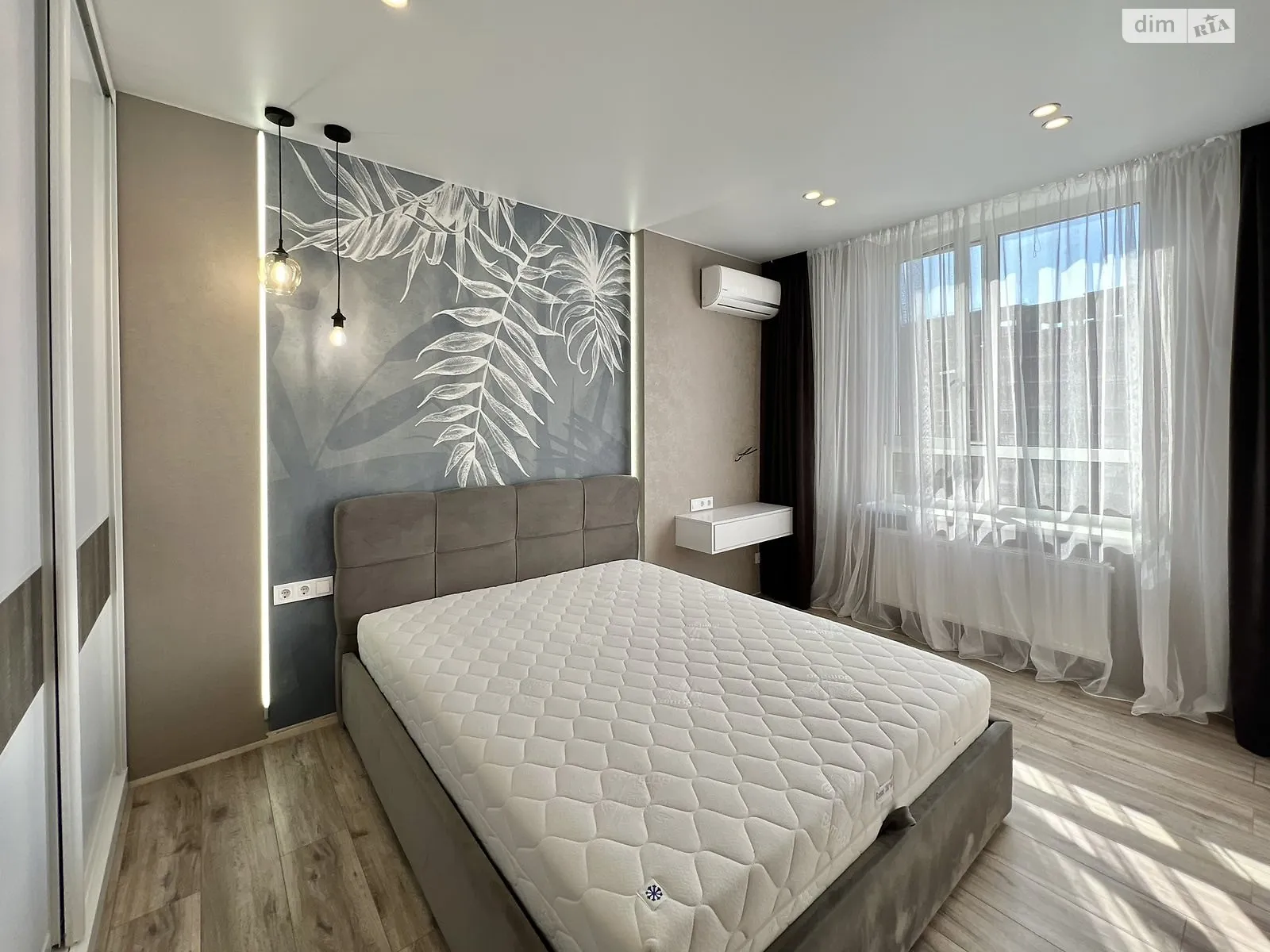 Продается 1-комнатная квартира 48.7 кв. м в Ирпене, ул. Университетская(Карла Маркса), 3/10 - фото 1