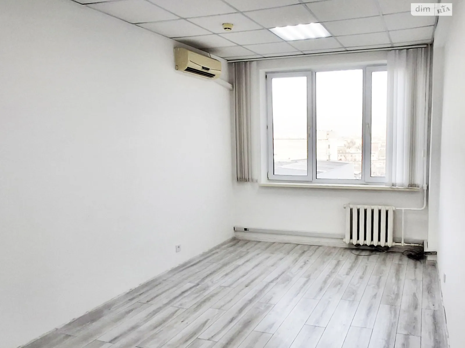 ул. Евгения Сверстюка(Марины Расковой), 17 Левобережный Масив Киев Левобережная, цена: 11025 грн - фото 1