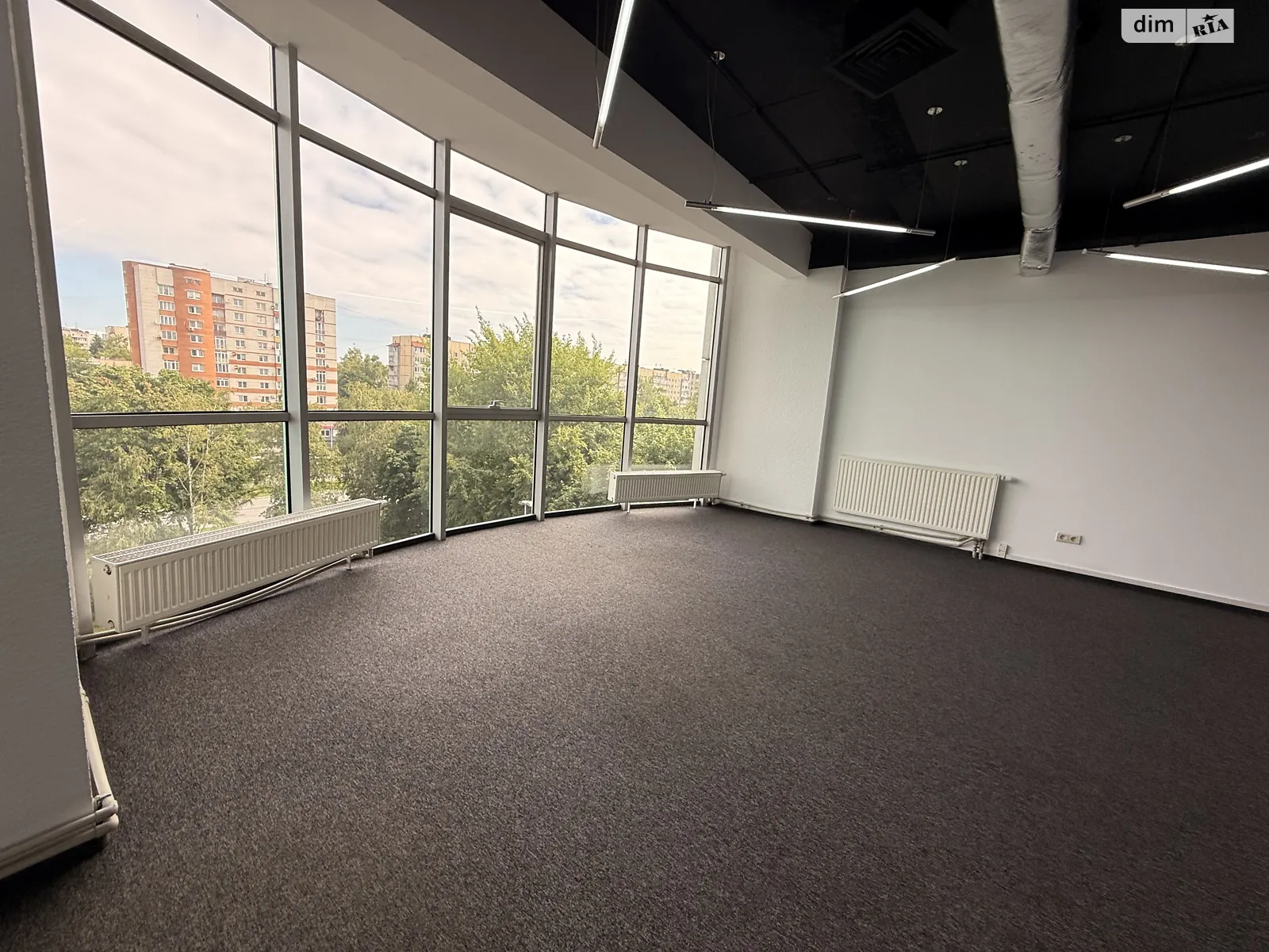 Здається в оренду офіс 412 кв. м в бізнес-центрі, цена: 5356 $ - фото 1