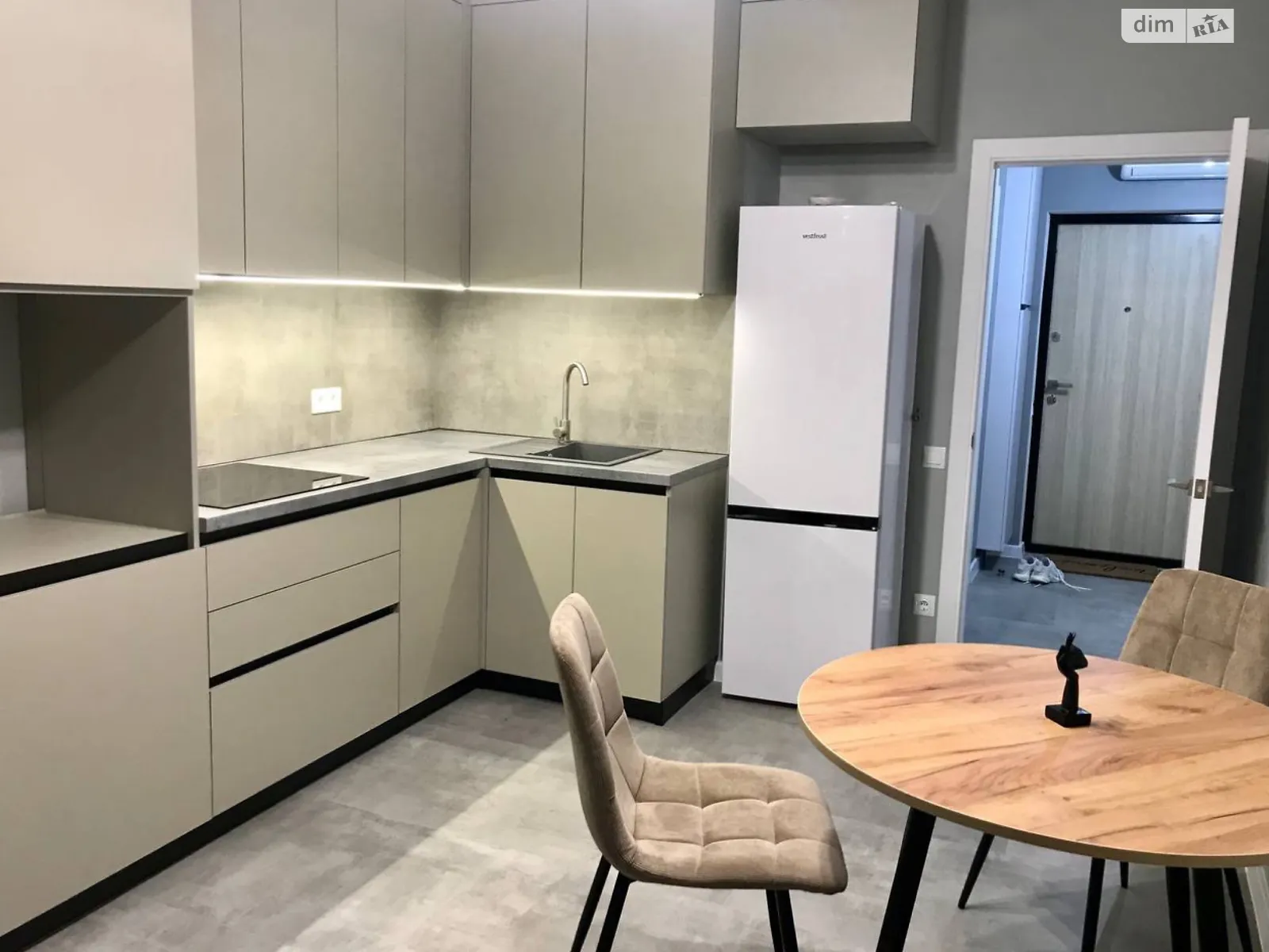 Сдается в аренду 1-комнатная квартира 45 кв. м в Одессе, цена: 350 $ - фото 1