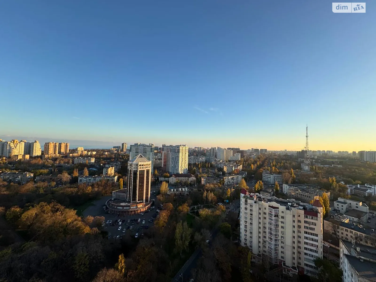 Продається 1-кімнатна квартира 48.3 кв. м у Одесі, вул. Канатна, 122А - фото 1