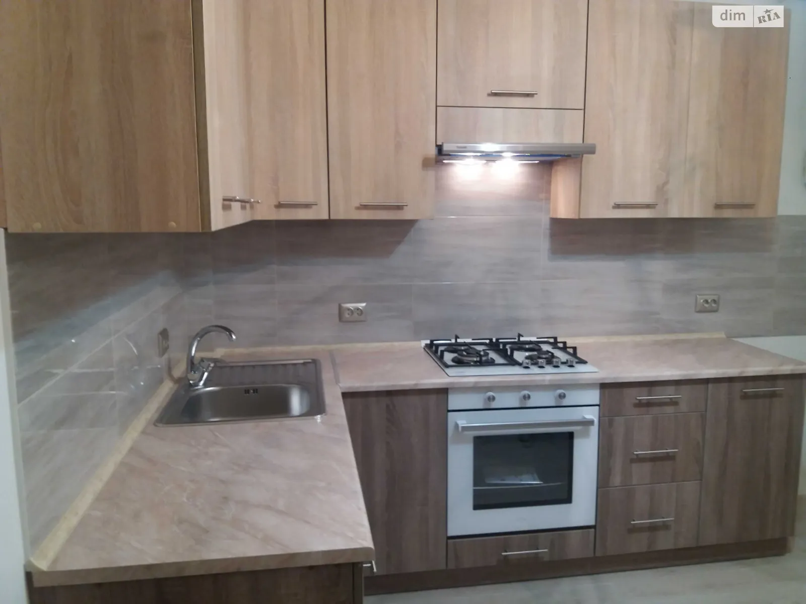 Здається в оренду 2-кімнатна квартира 62 кв. м у Львові, вул. Кругла - фото 1